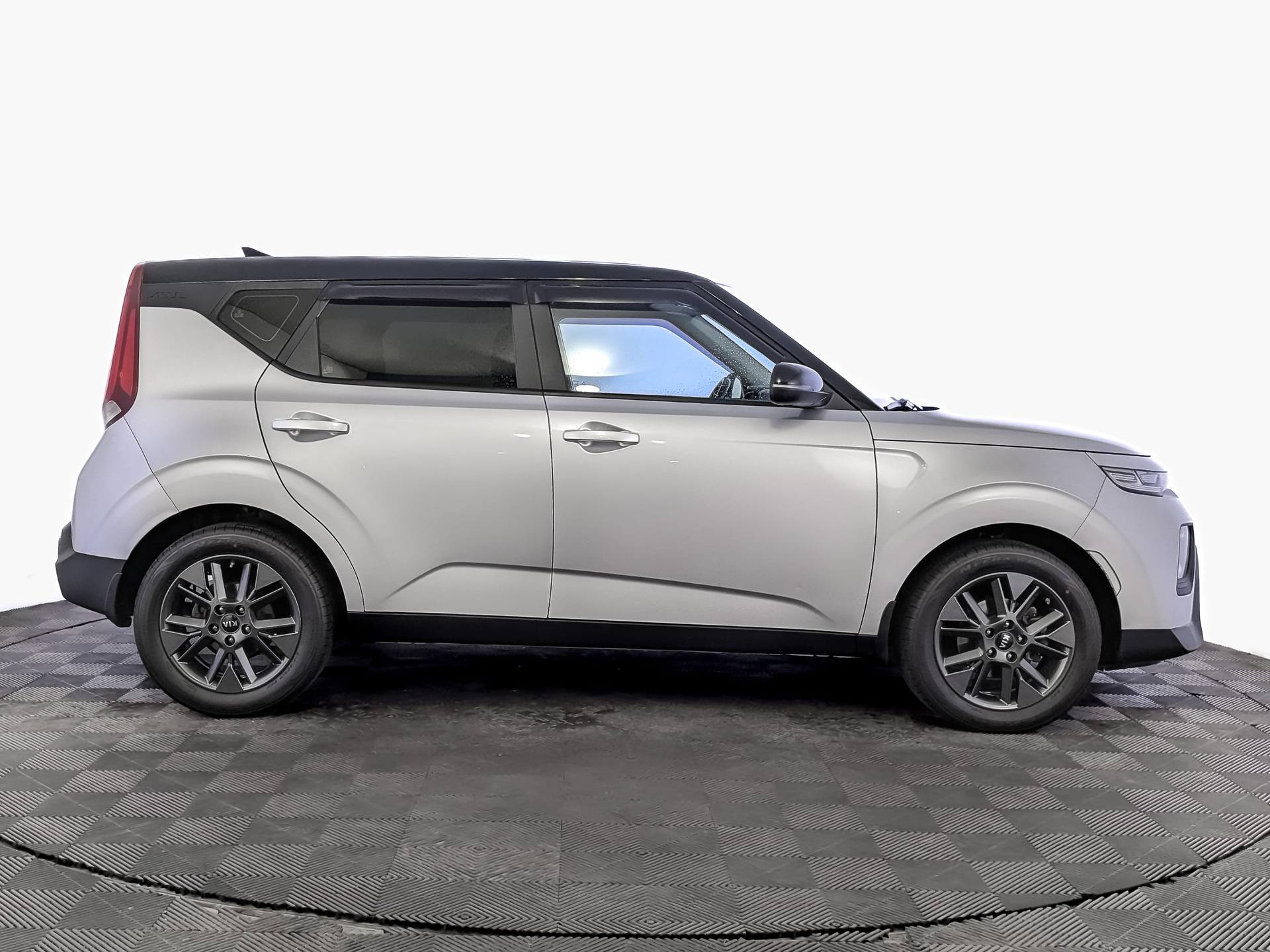 KIA Soul 1.60 (123 л.с), автомат, 2021, пробег 106 000 км