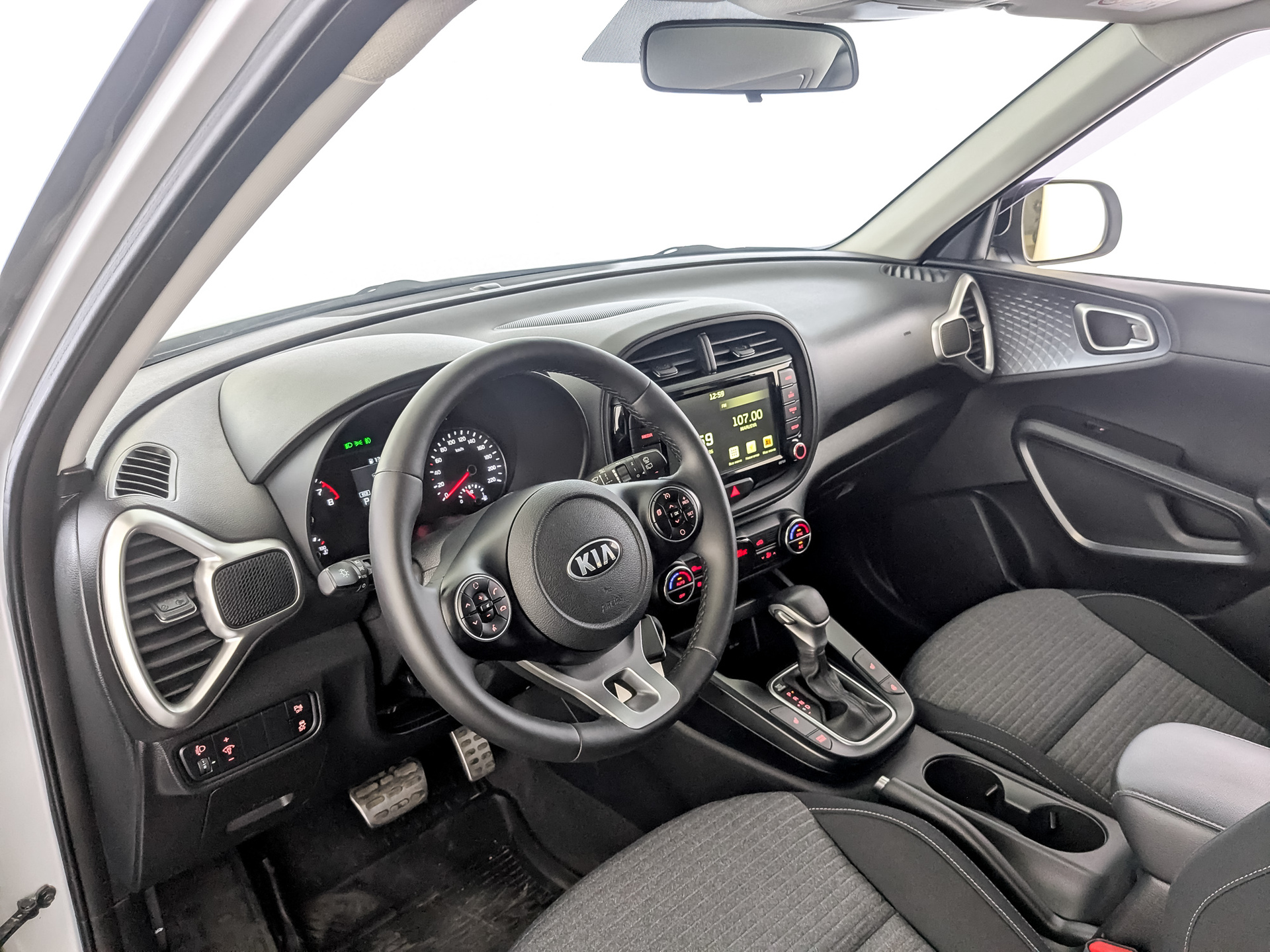 KIA Soul 1.60 (123 л.с), автомат, 2021, пробег 106 000 км