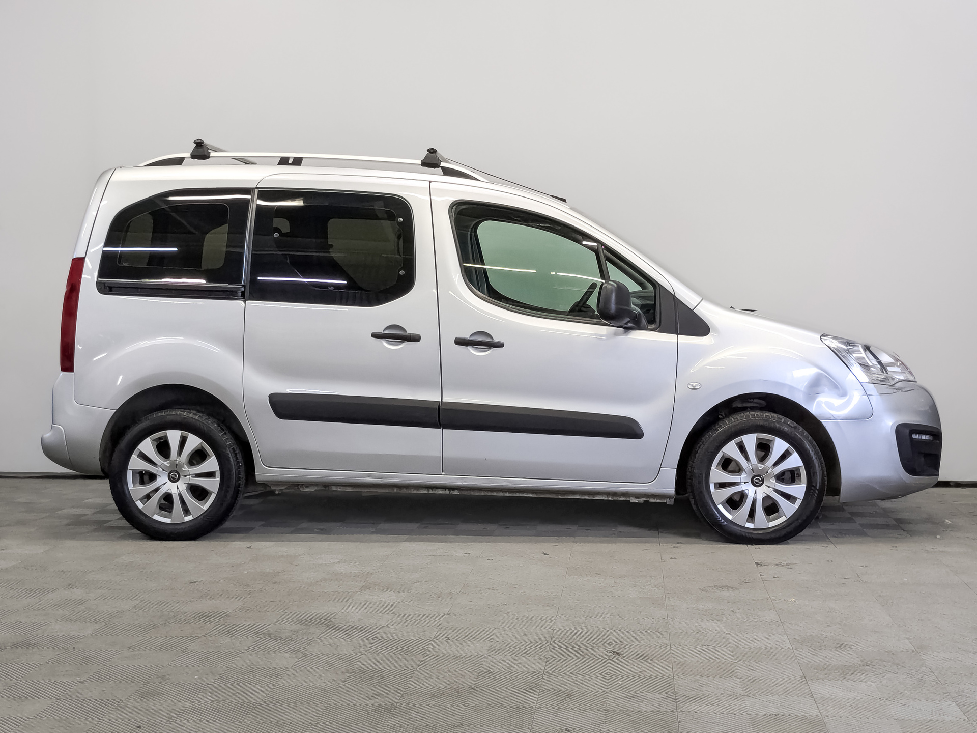 OPEL Combo 1.60 (115 л.с), автомат, 2021, пробег 82 804 км