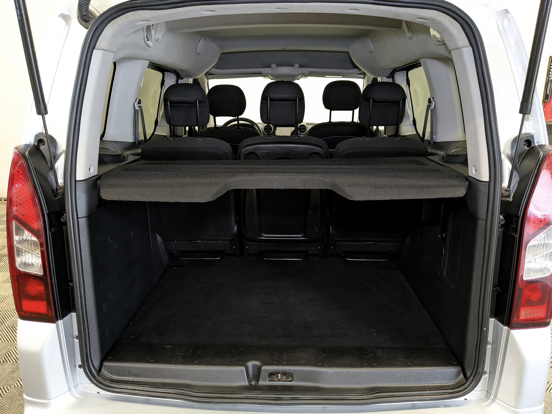 OPEL Combo 1.60 (115 л.с), автомат, 2021, пробег 82 804 км