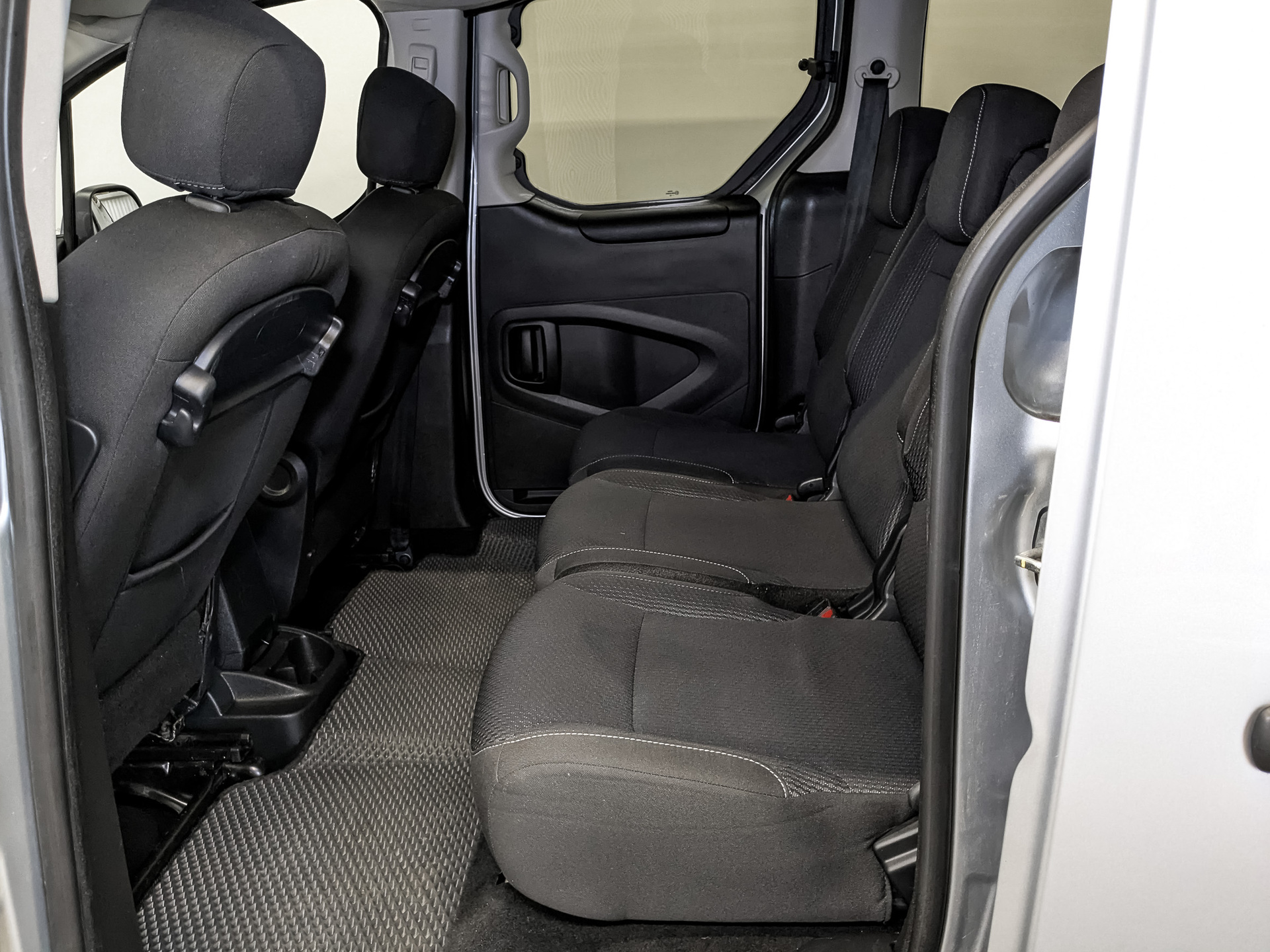 OPEL Combo 1.60 (115 л.с), автомат, 2021, пробег 82 804 км