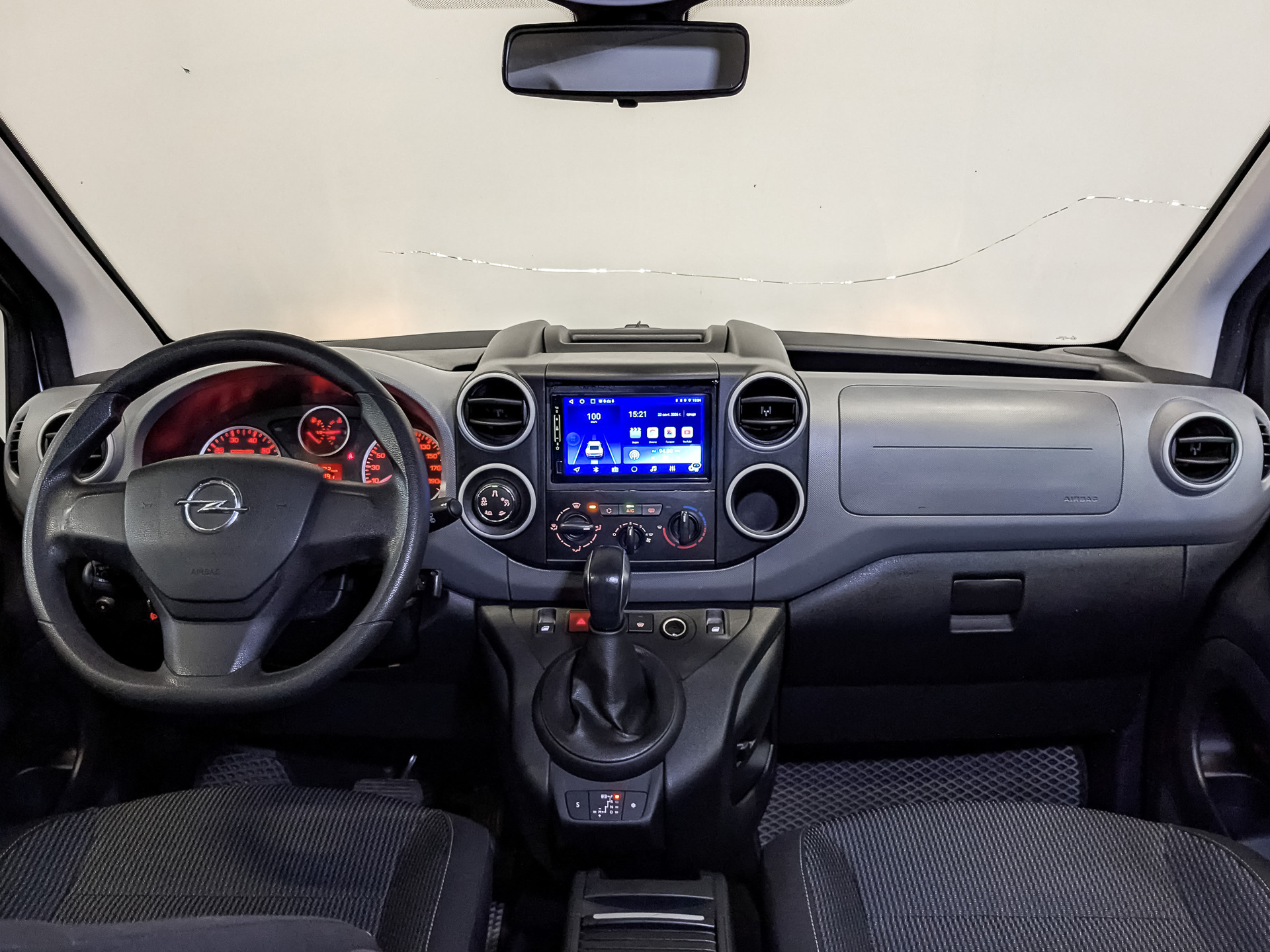 OPEL Combo 1.60 (115 л.с), автомат, 2021, пробег 82 804 км