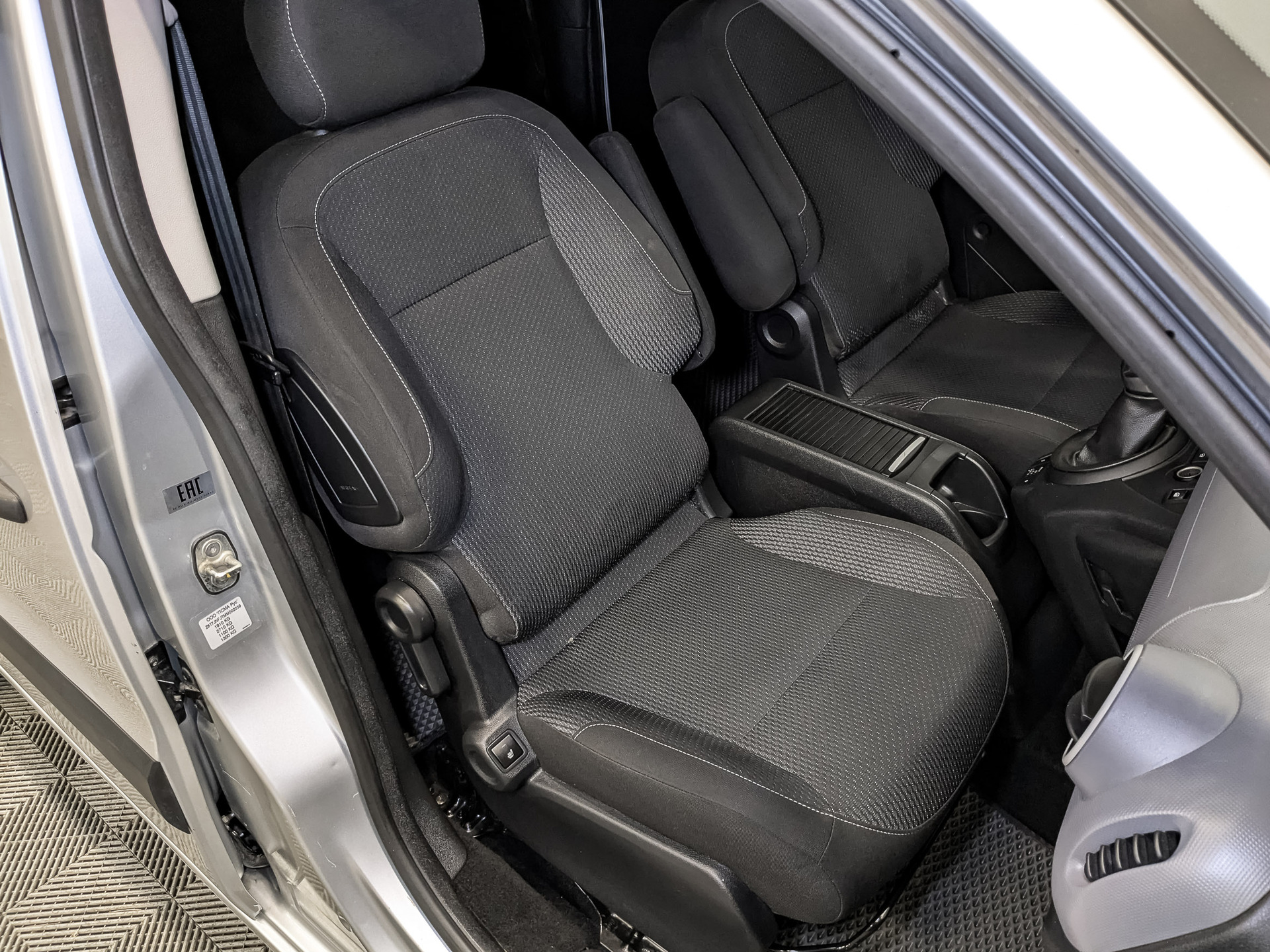OPEL Combo 1.60 (115 л.с), автомат, 2021, пробег 82 804 км