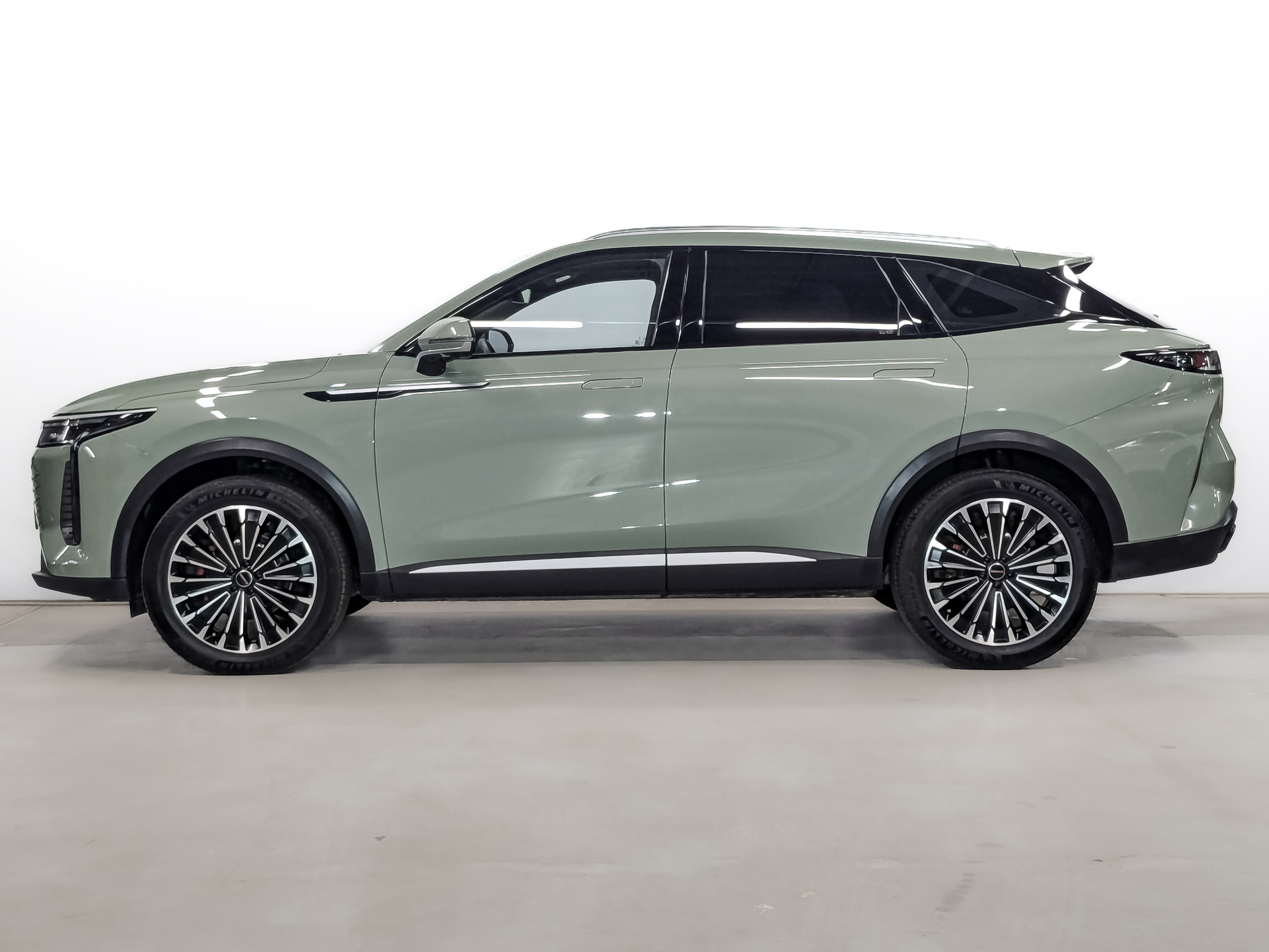 EXEED RX 2.00 (197 л.с), автомат, 2024, пробег 21 994 км