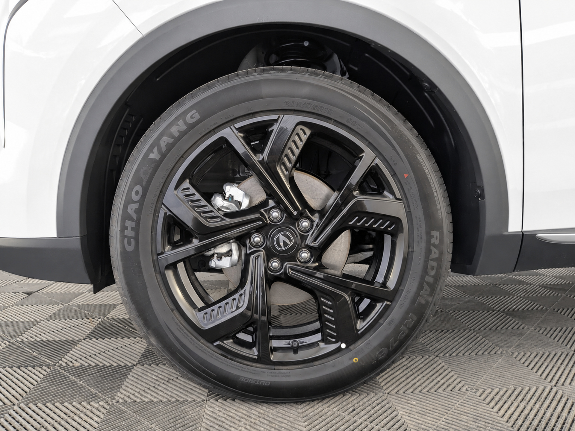 Фото Changan UNI-S Техно 1.5T/147 7RT Полный привод