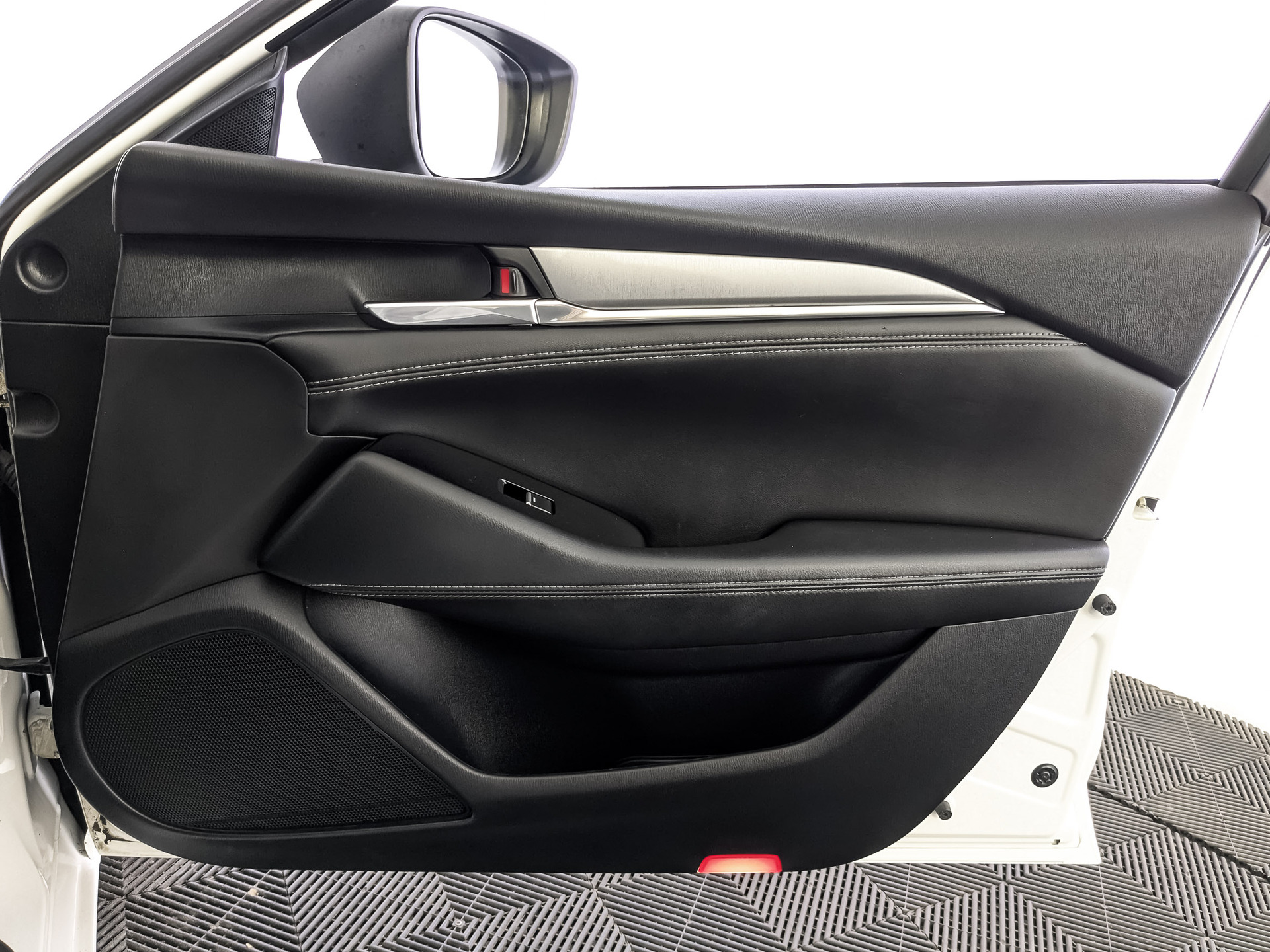 MAZDA 6 2.00 (150 л.с), автомат, 2019, пробег 89 233 км