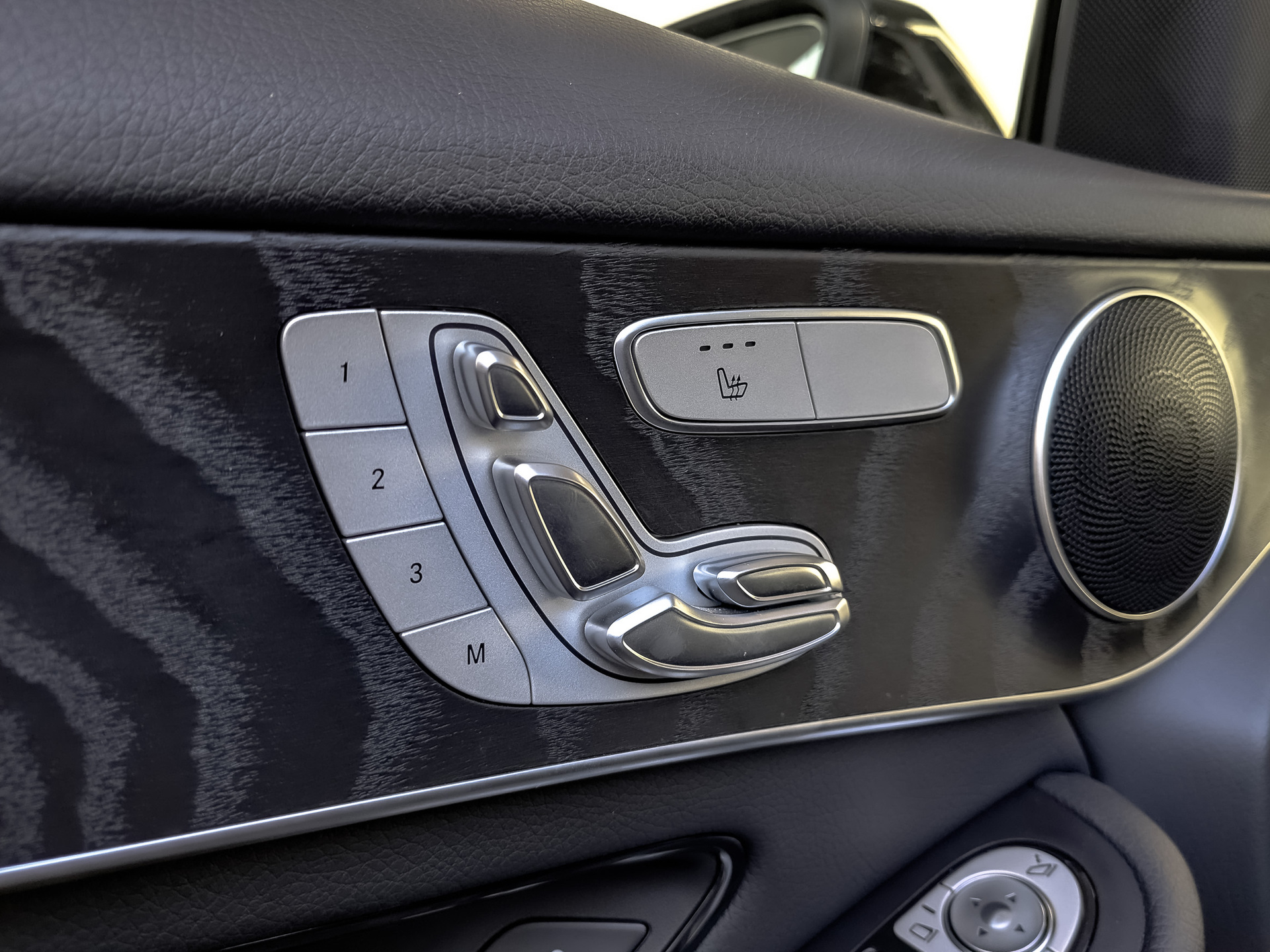 MERCEDES-BENZ GLC Coupe 2.00 (211 л.с), автомат, 2019, пробег 58 820 км