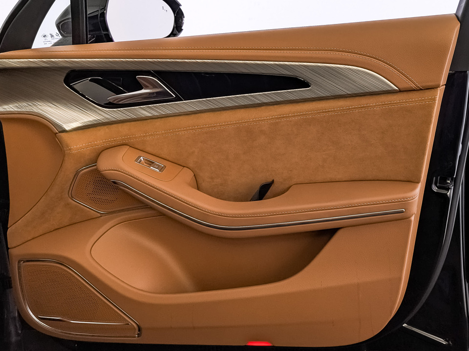 Фото Hongqi H9 с пробегом 97200 км