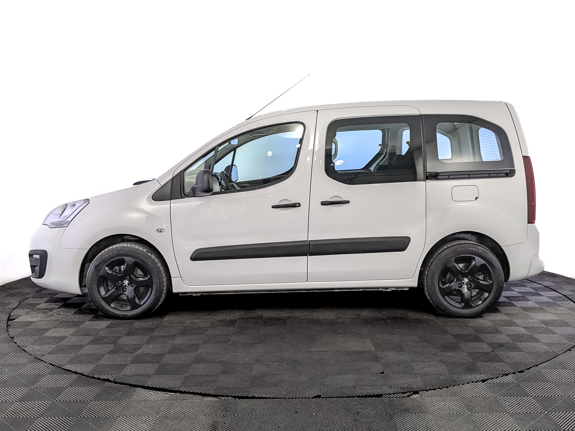 PEUGEOT Partner 1.60 (115 л.с), автомат, 2021, пробег 104 294 км