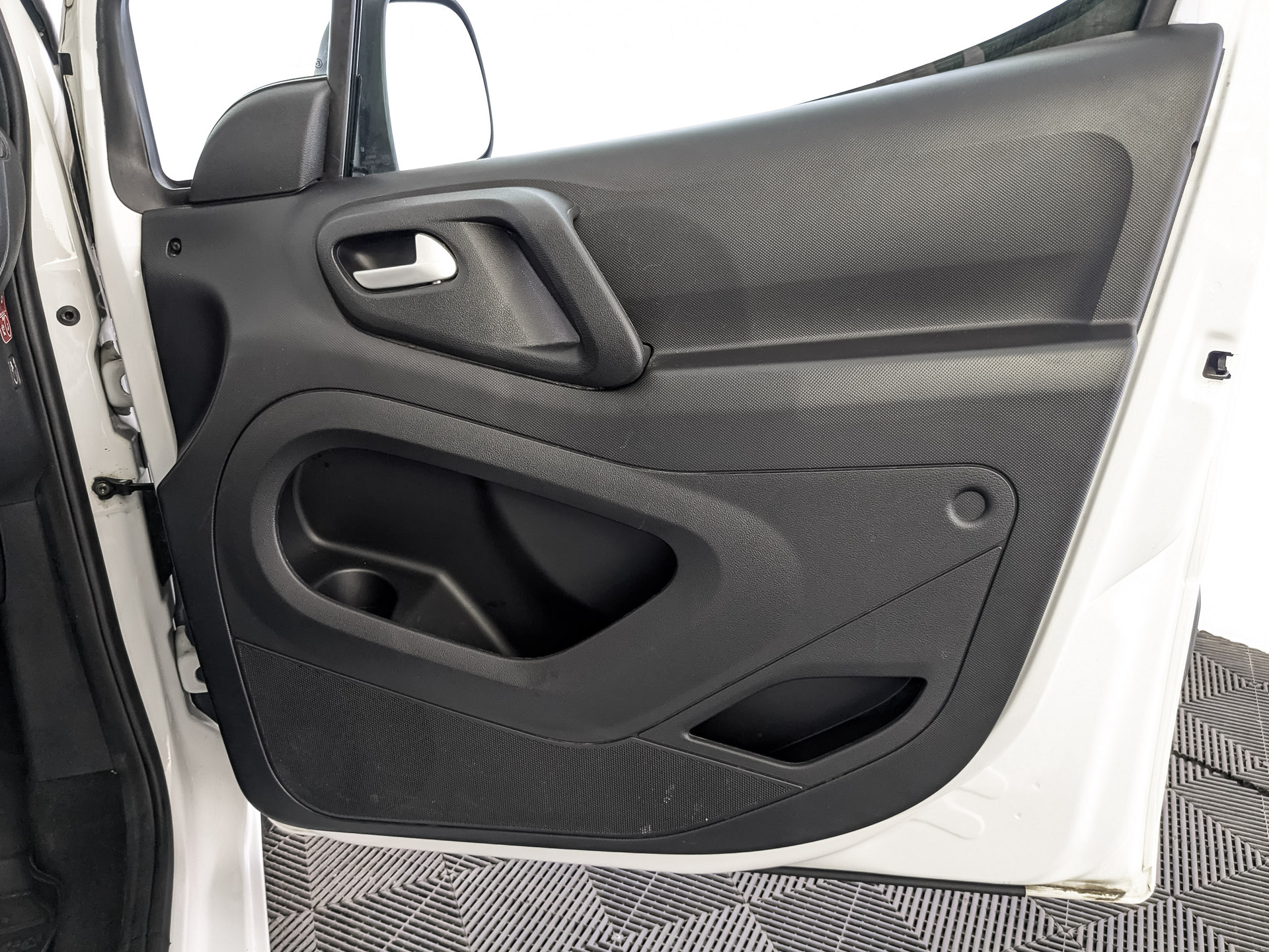 PEUGEOT Partner 1.60 (115 л.с), автомат, 2021, пробег 104 294 км
