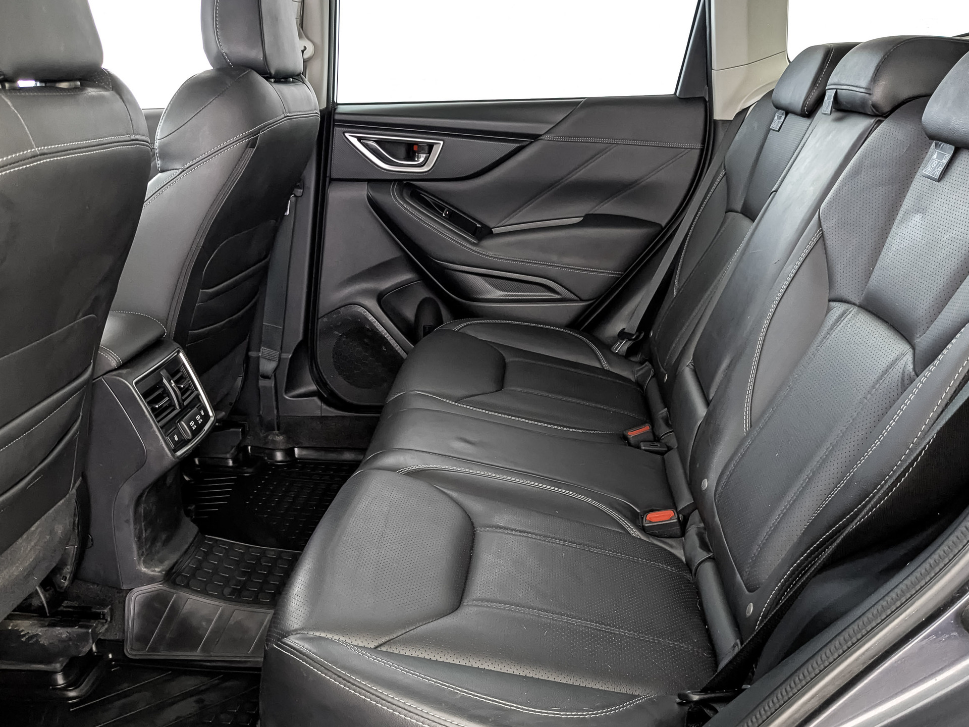 SUBARU Forester 2.00 (150 л.с), автомат, 2021, пробег 96 057 км