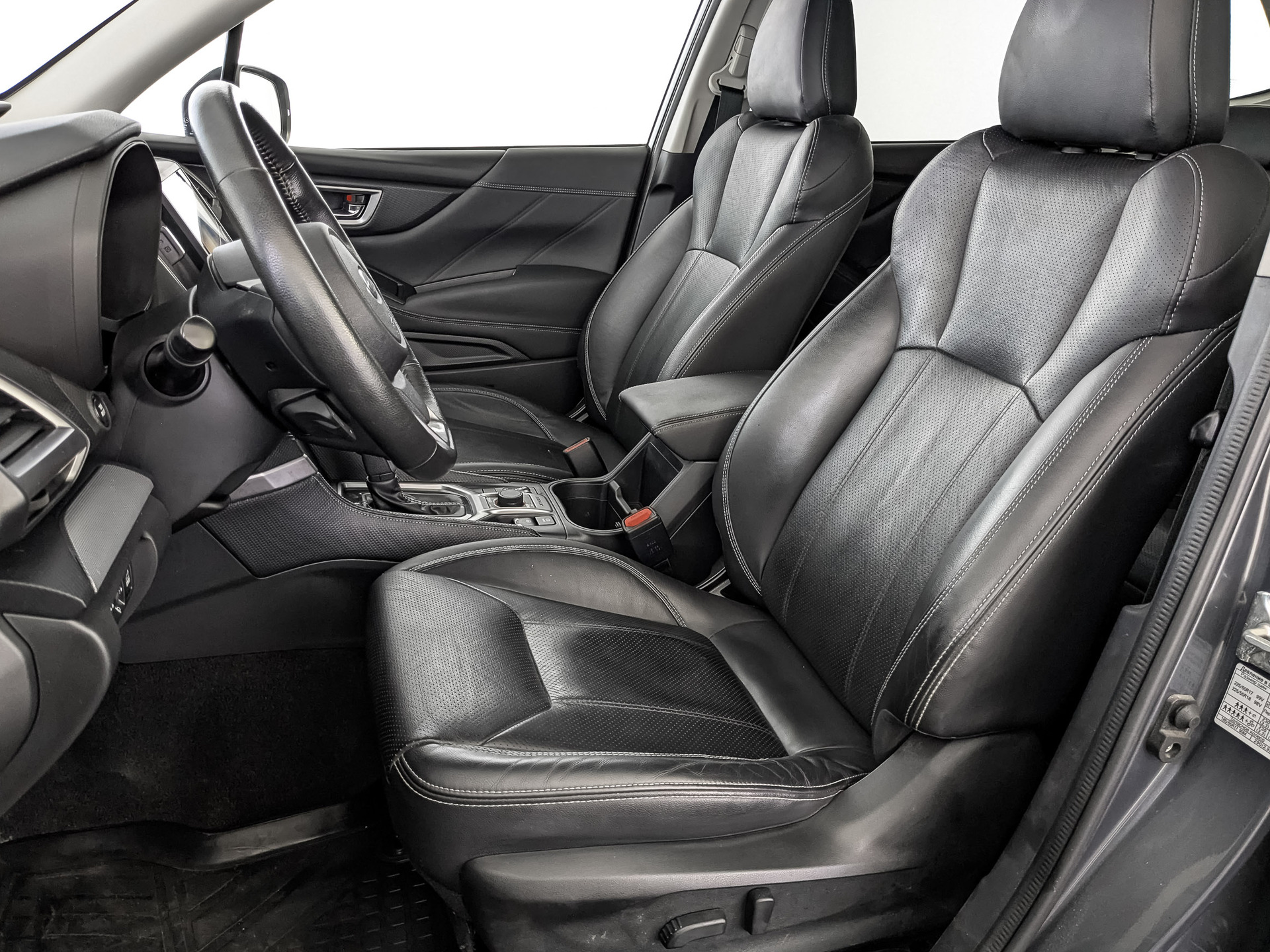 SUBARU Forester 2.00 (150 л.с), автомат, 2021, пробег 96 057 км