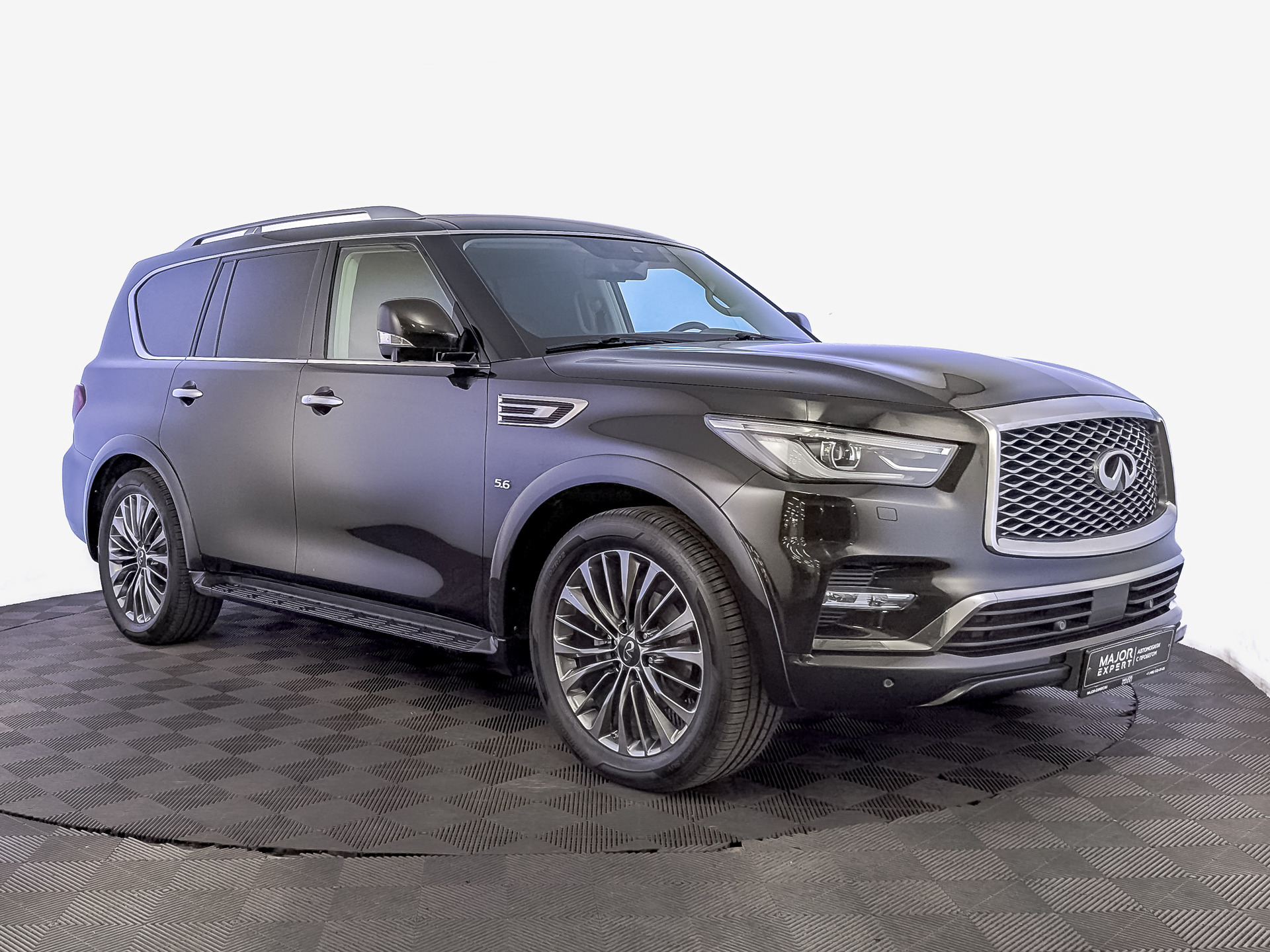 INFINITI QX80 5.60 (405 л.с), автомат, 2019, пробег 137 396 км