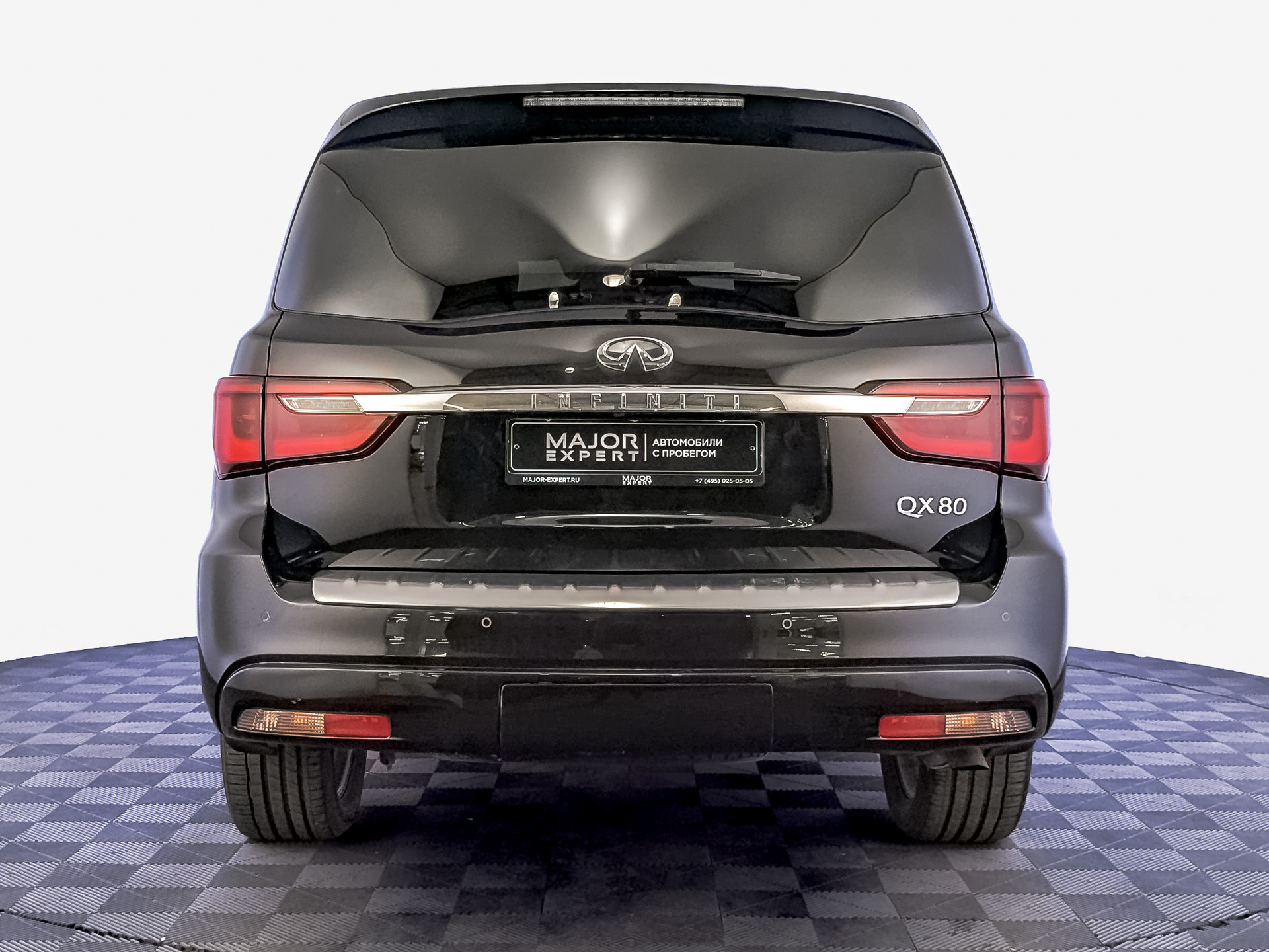 INFINITI QX80 5.60 (405 л.с), автомат, 2019, пробег 137 396 км