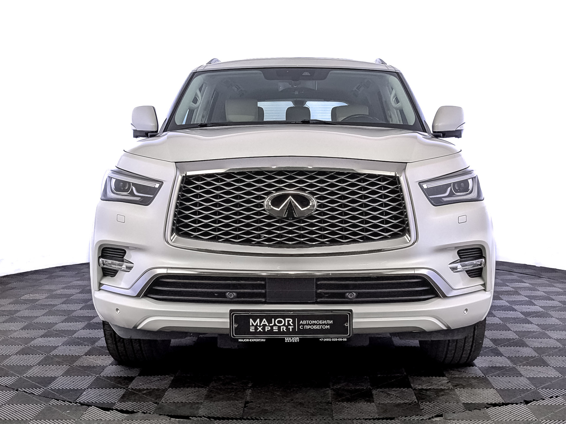 INFINITI QX80 5.60 (405 л.с), автомат, 2019, пробег 98 571 км