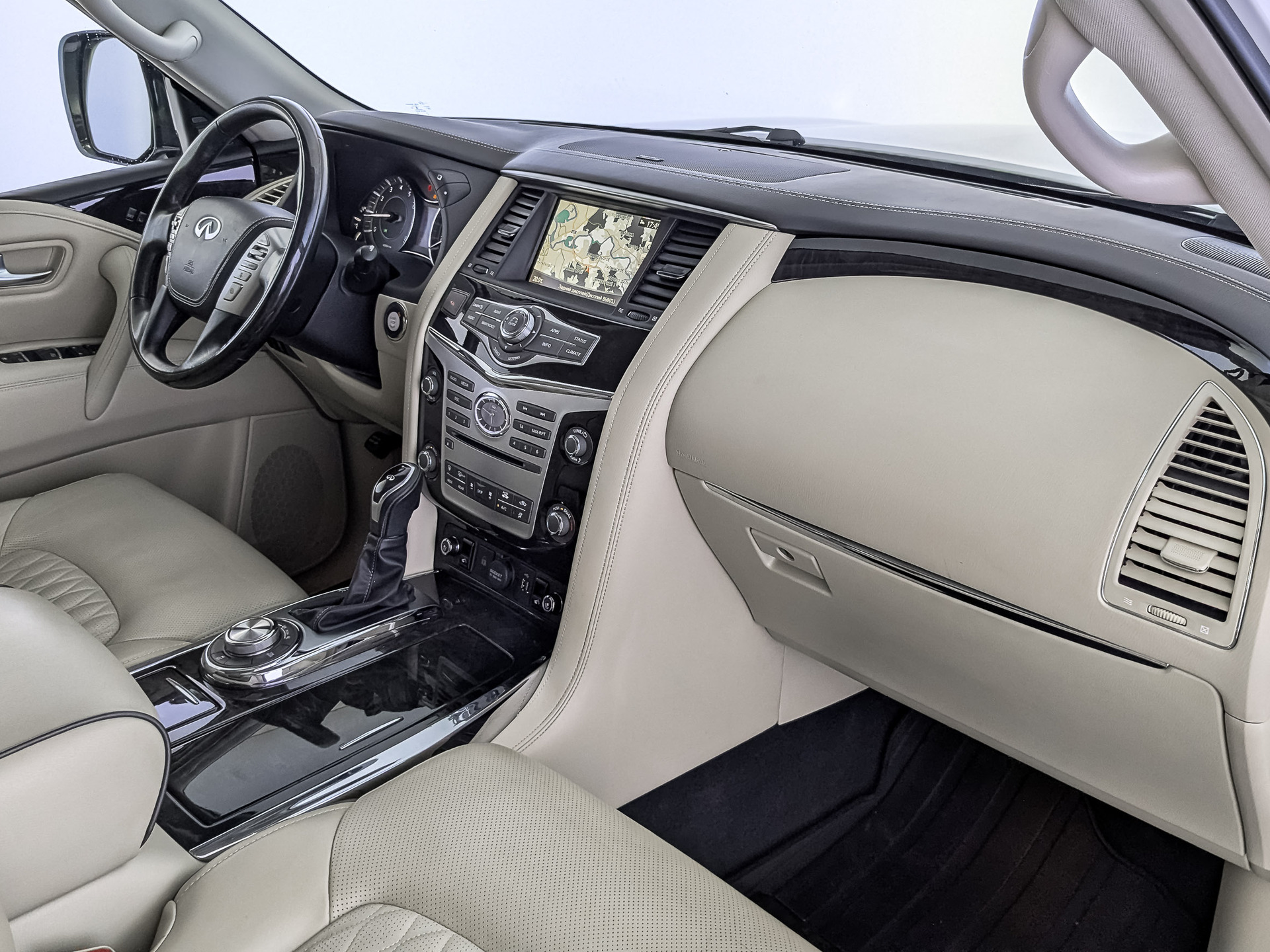 INFINITI QX80 5.60 (405 л.с), автомат, 2019, пробег 98 571 км