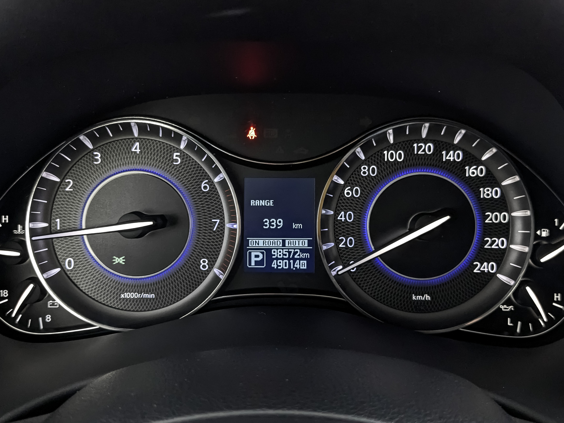 INFINITI QX80 5.60 (405 л.с), автомат, 2019, пробег 98 571 км
