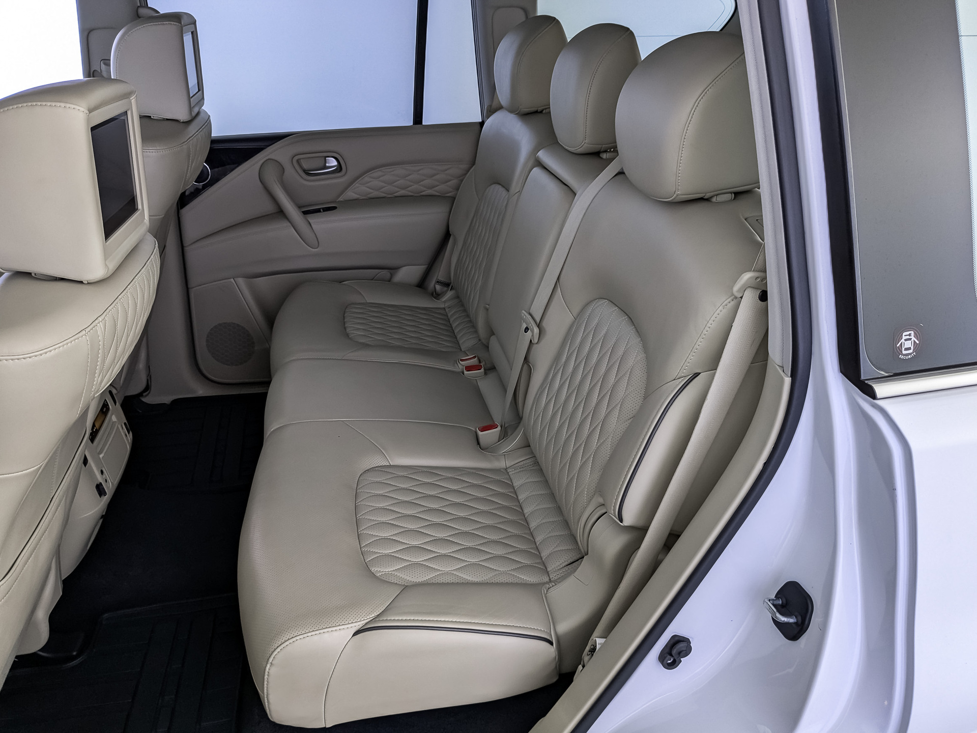 INFINITI QX80 5.60 (405 л.с), автомат, 2019, пробег 98 571 км
