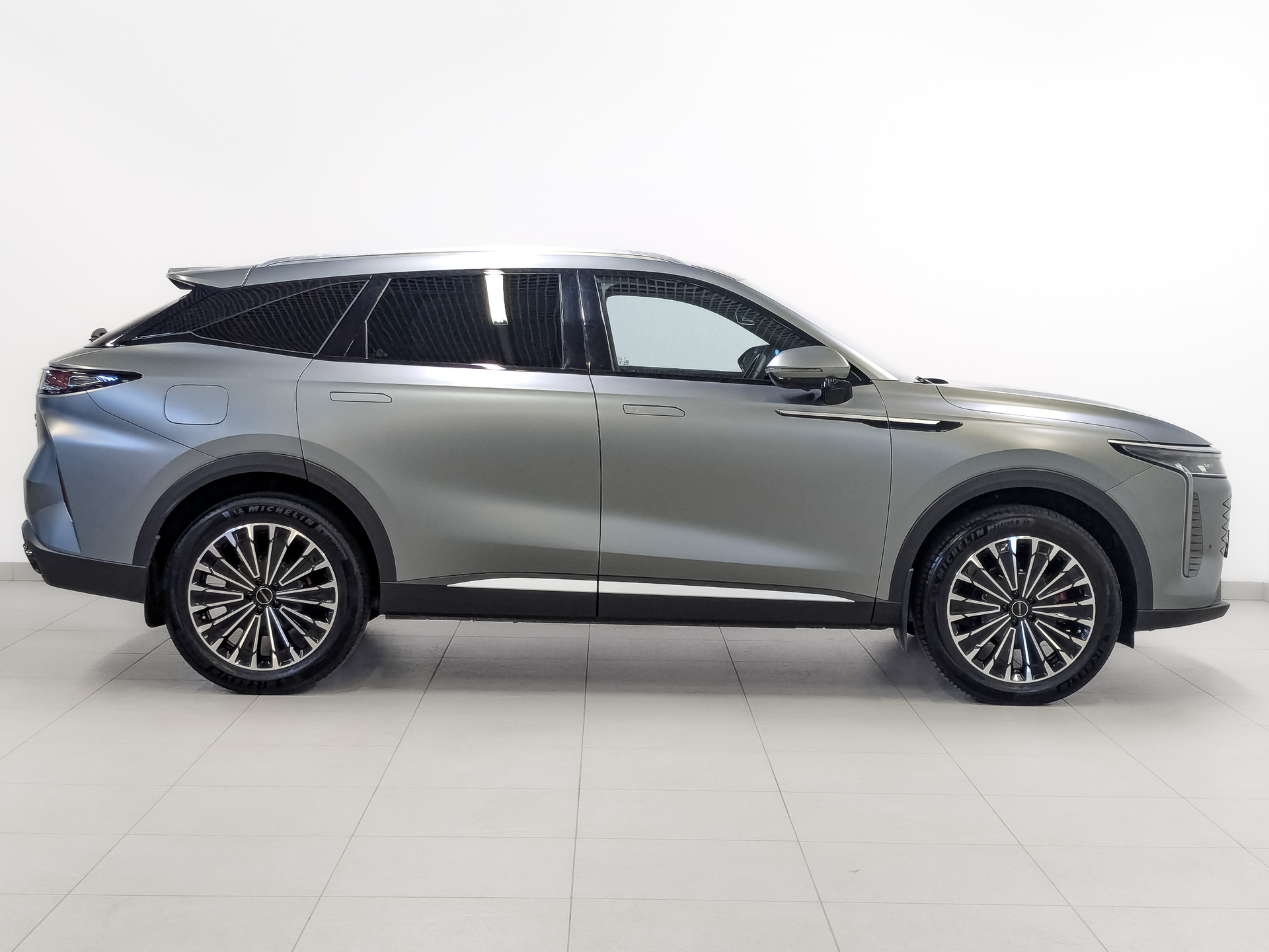 EXEED RX 2.00 (197 л.с), автомат, 2024, пробег 7 894 км