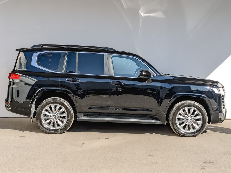 Toyota Land Cruiser 300