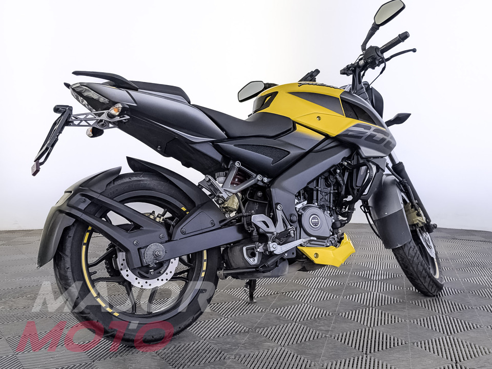 Bajaj Pulsar NS 200 - фото №6