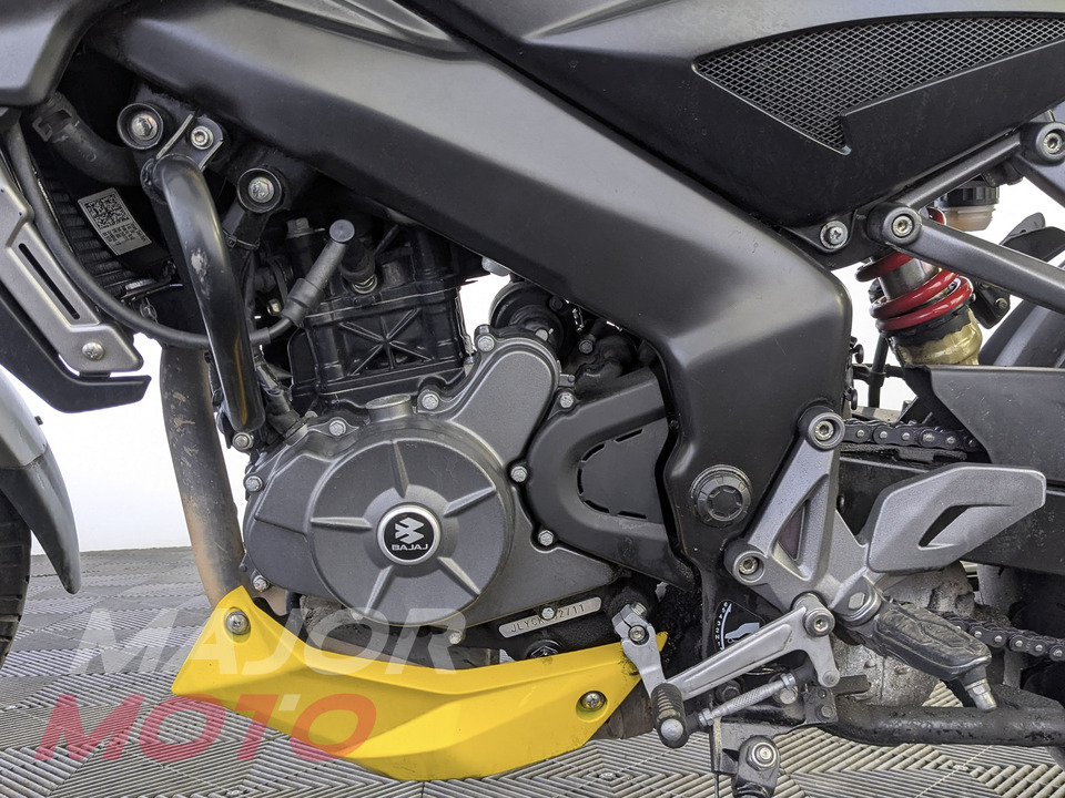 Bajaj Pulsar NS 200 - фото №8