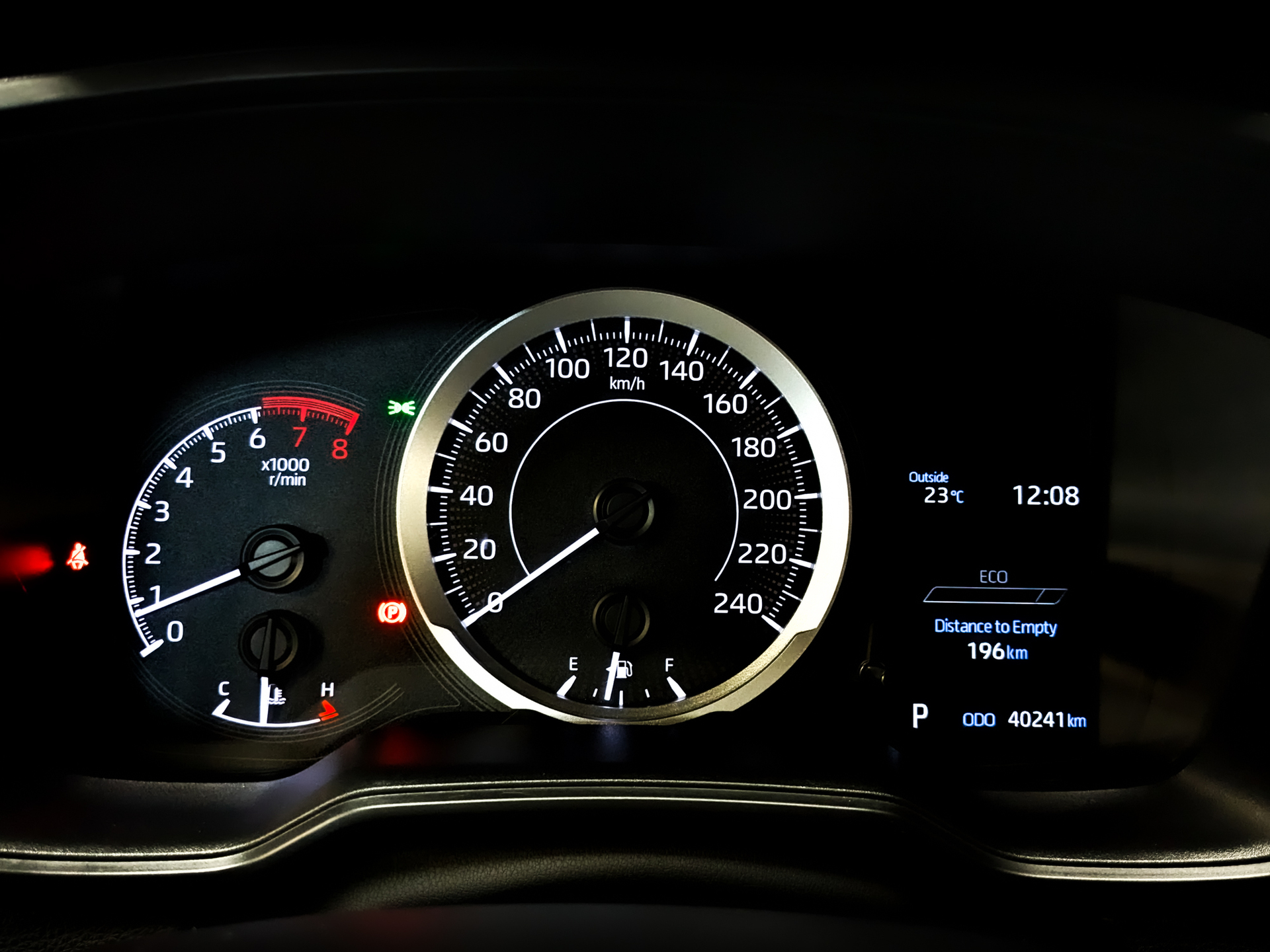 TOYOTA Corolla 1.20 (116 л.с), автомат, 2022, пробег 40 240 км
