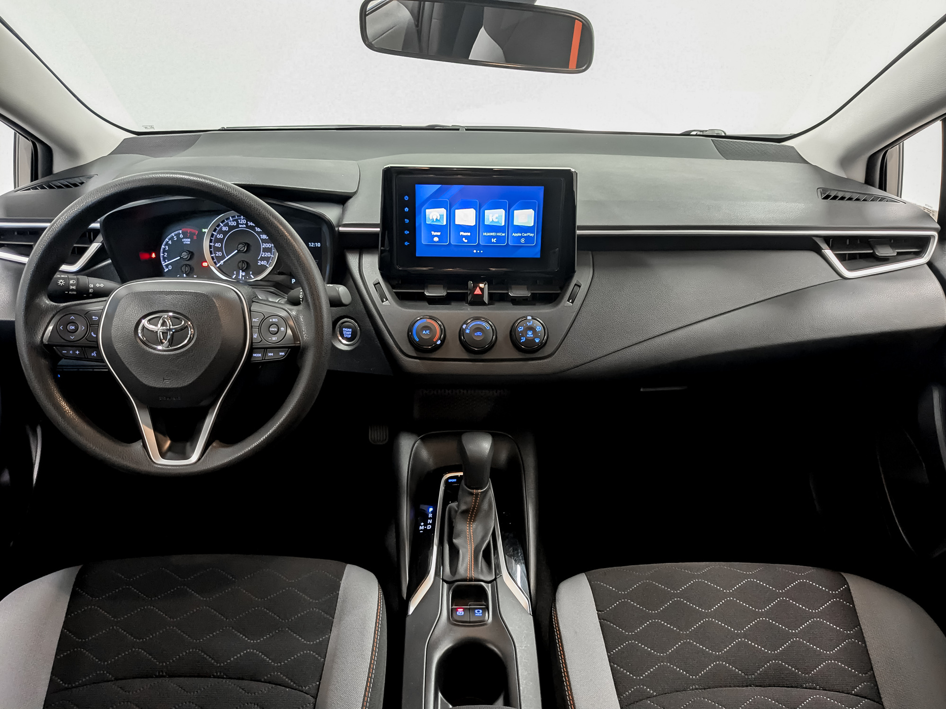 TOYOTA Corolla 1.20 (116 л.с), автомат, 2022, пробег 40 240 км