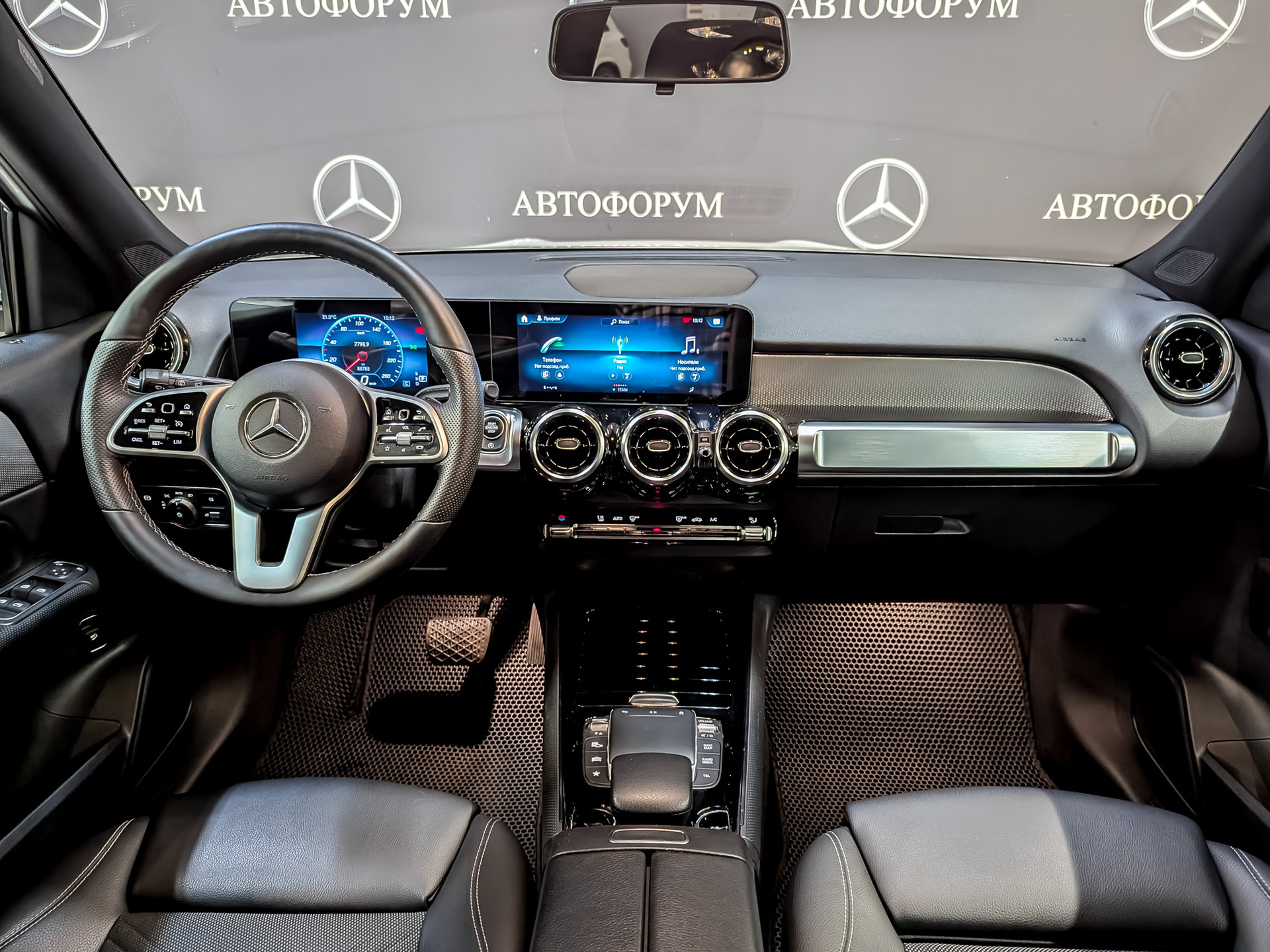 MERCEDES-BENZ GLB 1.30 (150 л.с), автомат, 2021, пробег 88 783 км