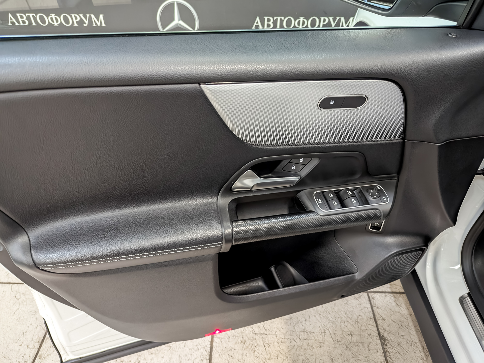 MERCEDES-BENZ GLB 1.30 (150 л.с), автомат, 2021, пробег 88 783 км