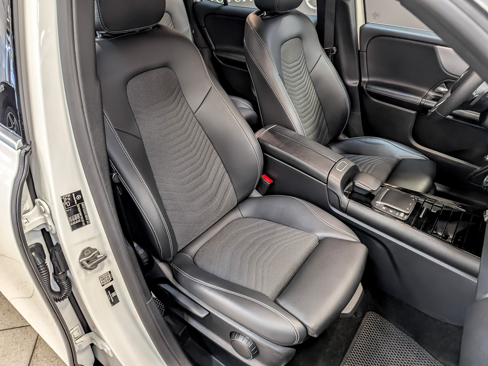 MERCEDES-BENZ GLB 1.30 (150 л.с), автомат, 2021, пробег 88 783 км