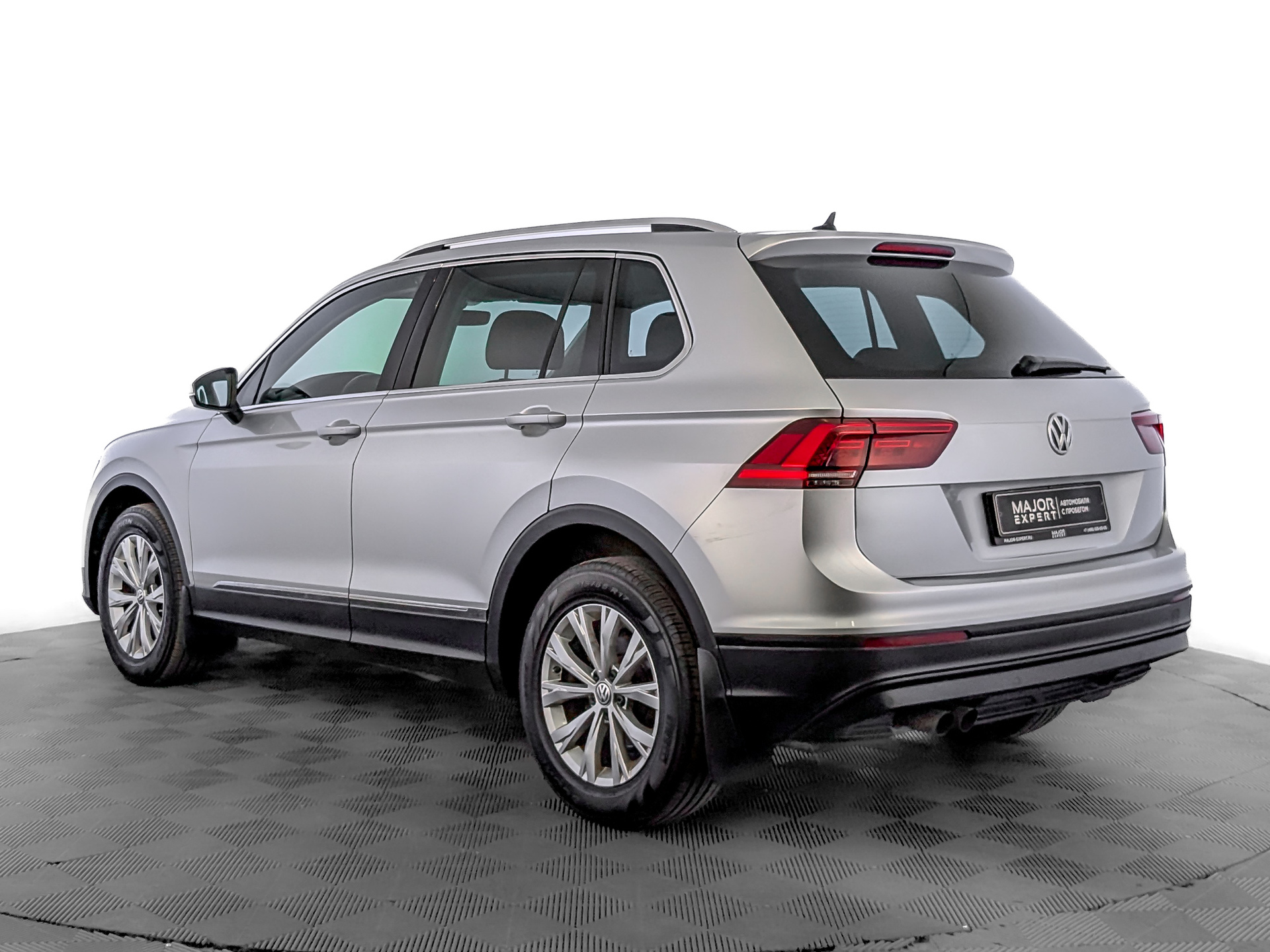 VOLKSWAGEN Tiguan 1.40 (150 л.с), автомат, 2017, пробег 125 740 км