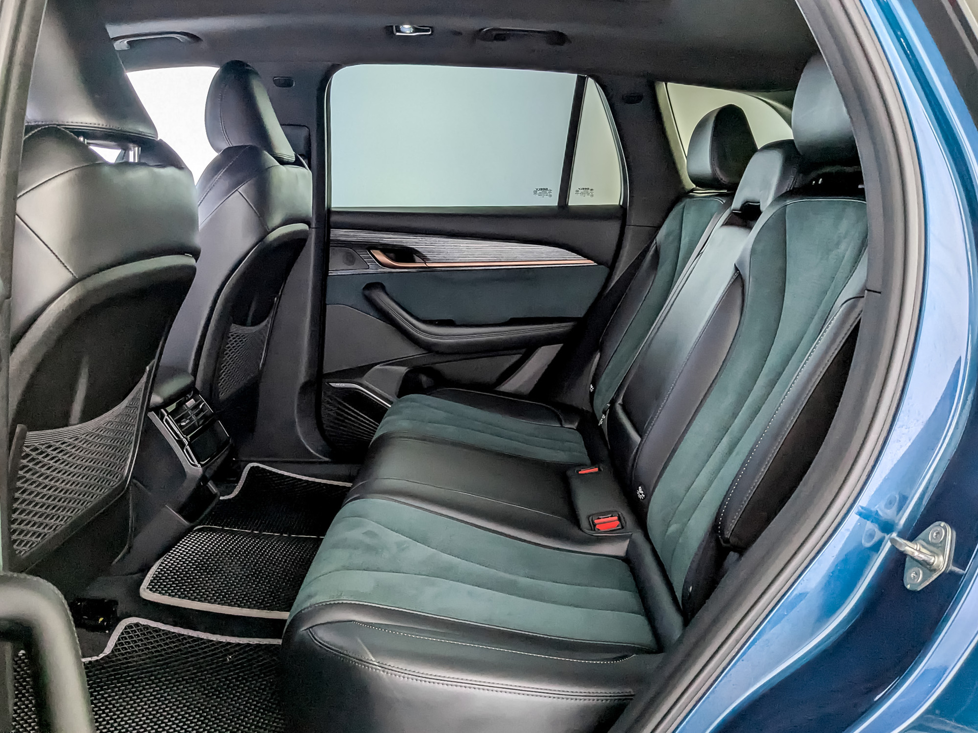 GEELY Xingyue L (Monjaro) 2.00 (238 л.с), автомат, 2023, пробег 91 134 км