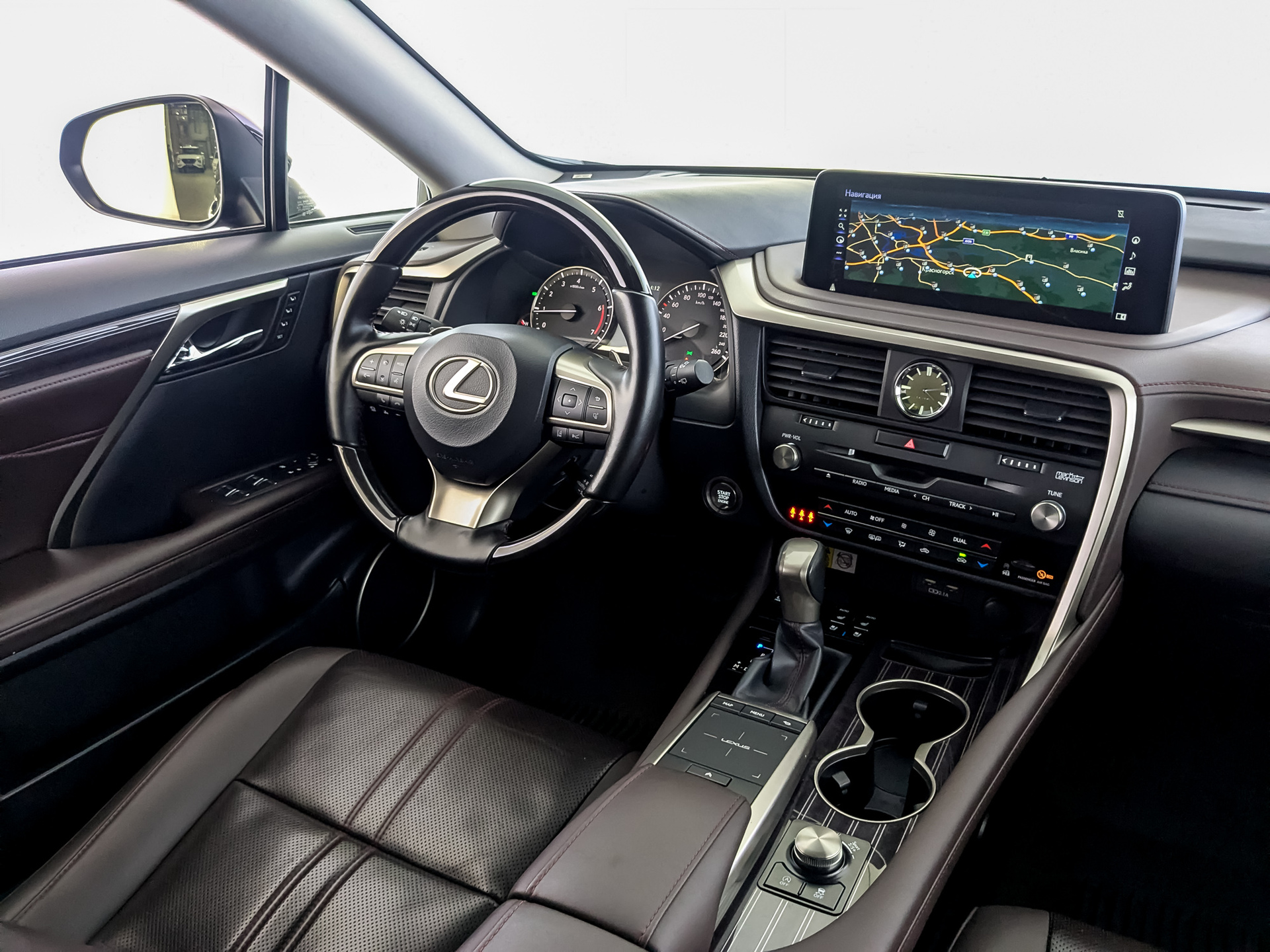 LEXUS RX 2.00 (238 л.с), автомат, 2021, пробег 65 400 км