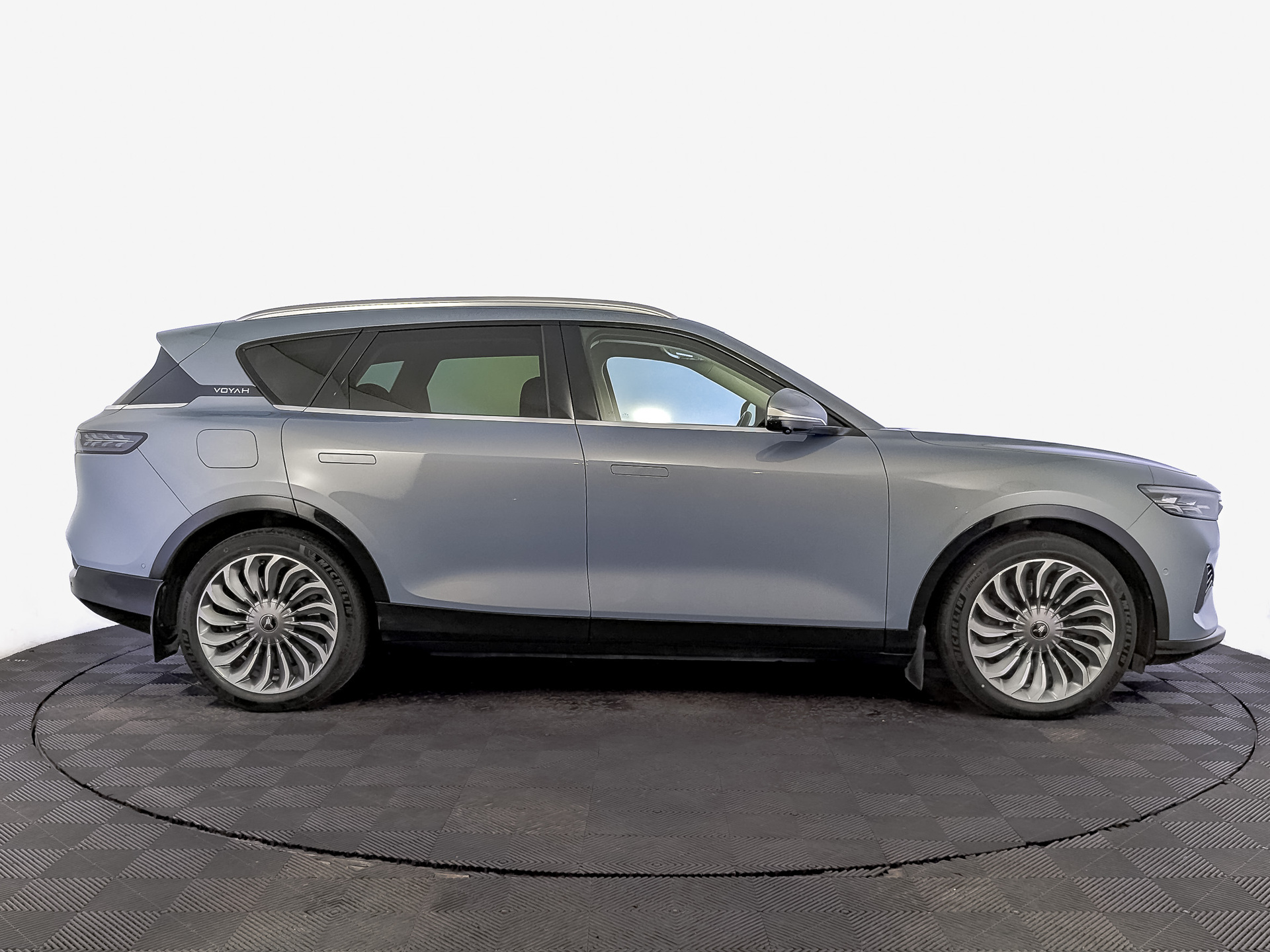 VOYAH Free 1.50 (231 л.с), автомат, 2023, пробег 56 750 км