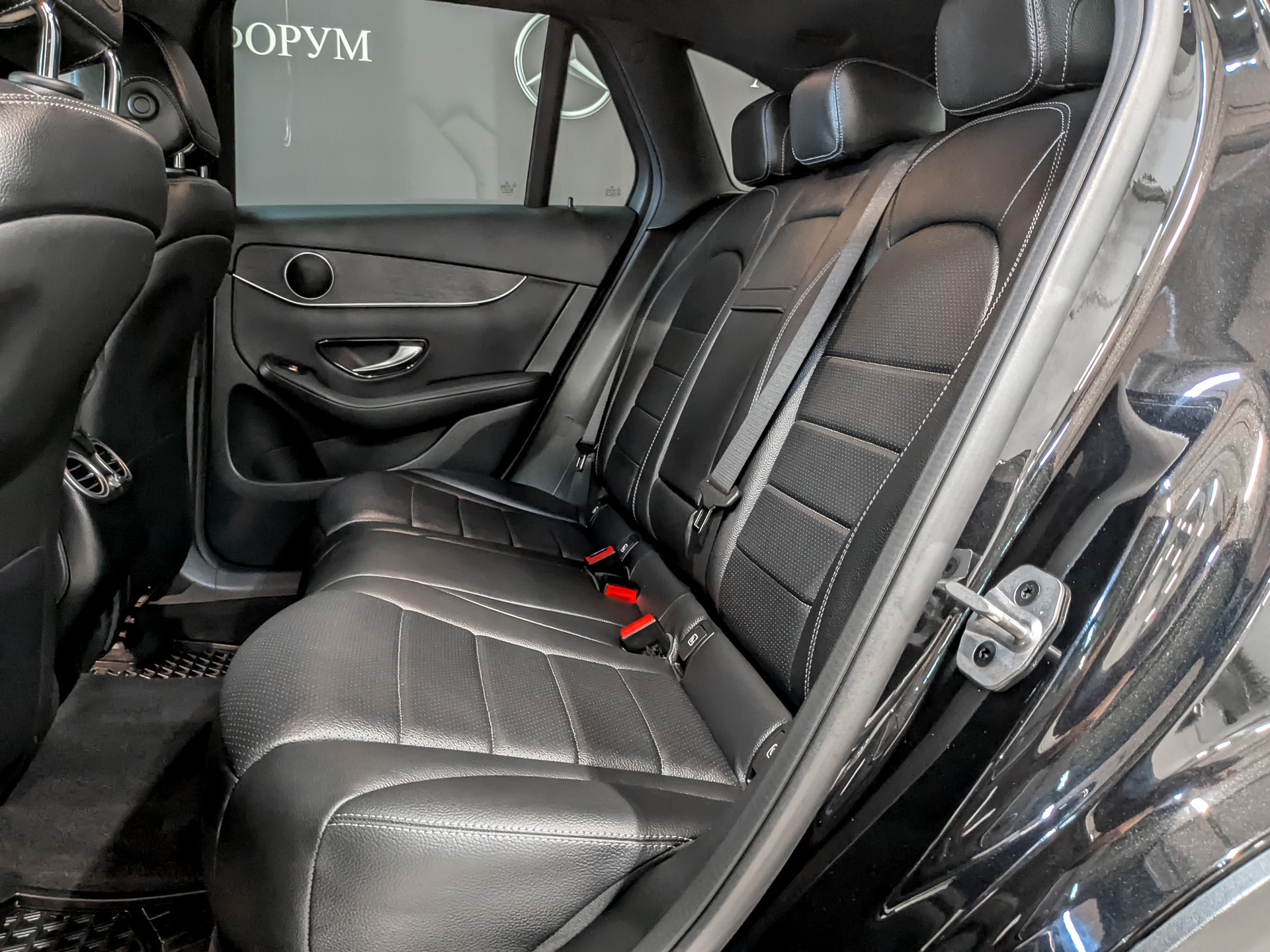 MERCEDES-BENZ GLC 2.00 (249 л.с), автомат, 2021, пробег 37 847 км
