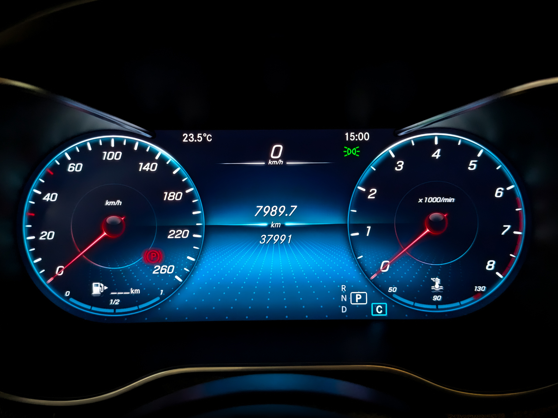 MERCEDES-BENZ GLC 2.00 (249 л.с), автомат, 2021, пробег 37 847 км