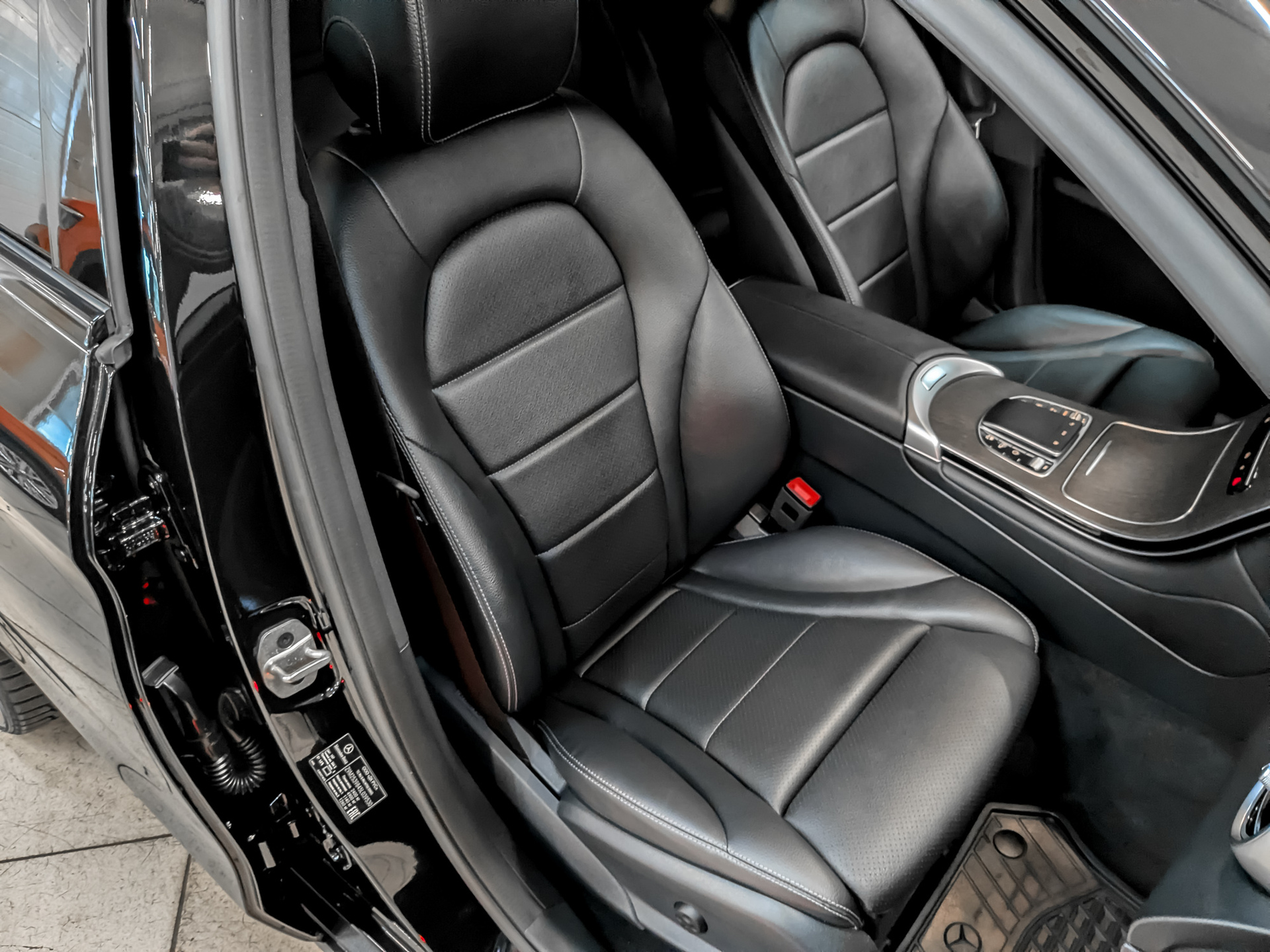 MERCEDES-BENZ GLC 2.00 (249 л.с), автомат, 2021, пробег 37 847 км