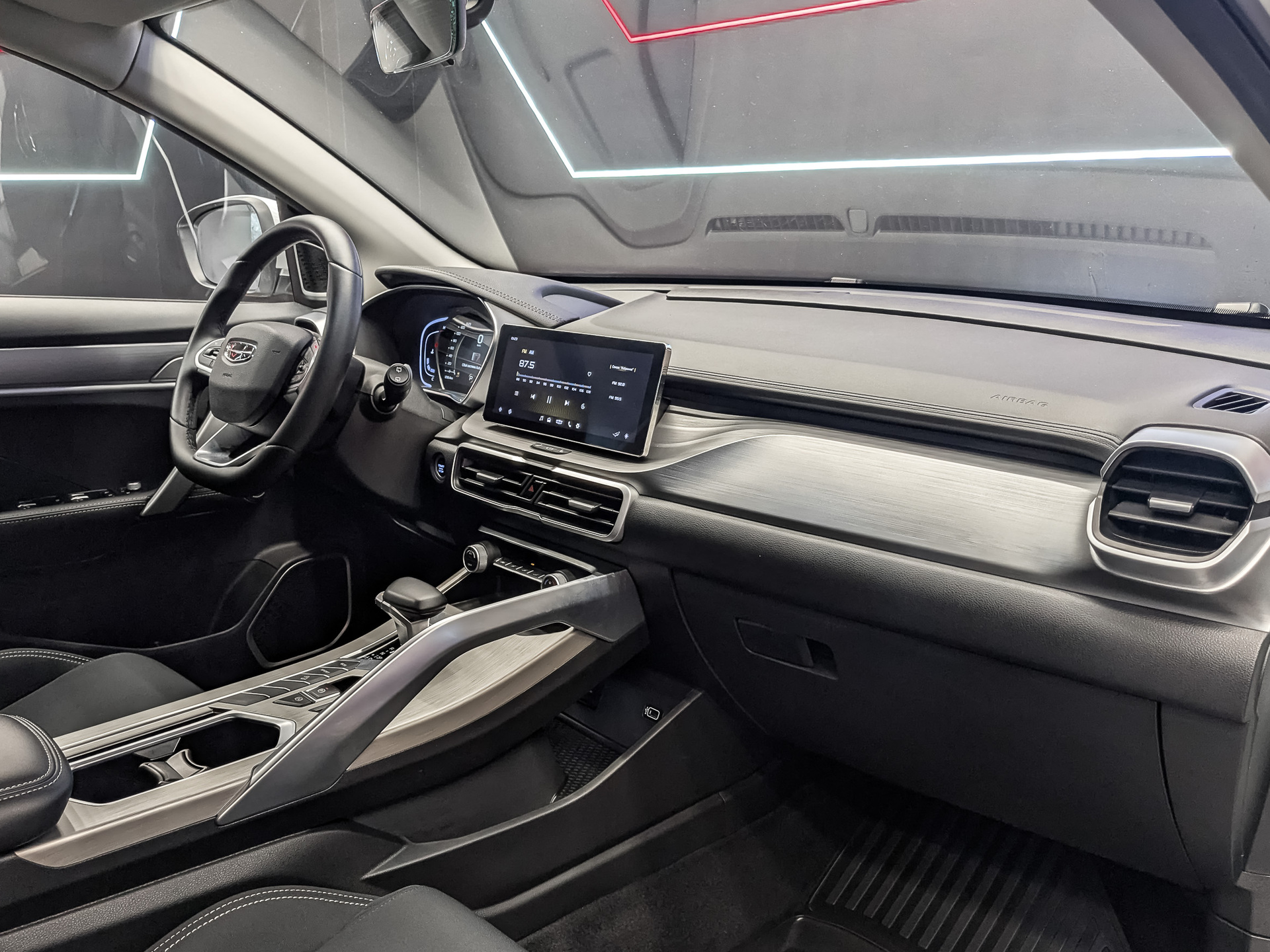 GEELY Coolray 1.50 (149 л.с), автомат, 2023, пробег 12 062 км
