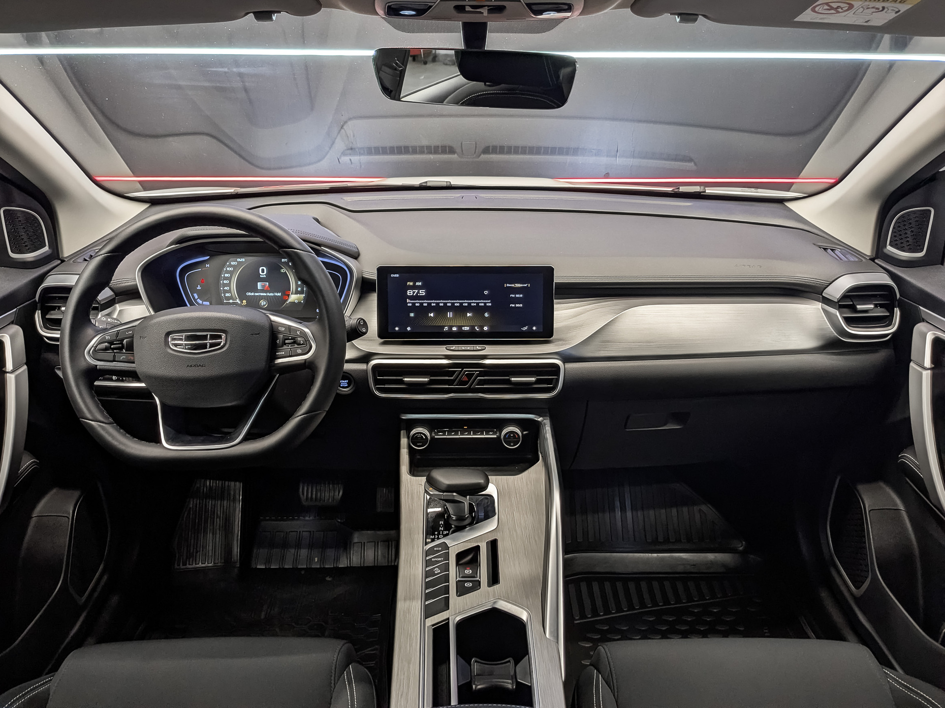 GEELY Coolray 1.50 (149 л.с), автомат, 2023, пробег 12 062 км