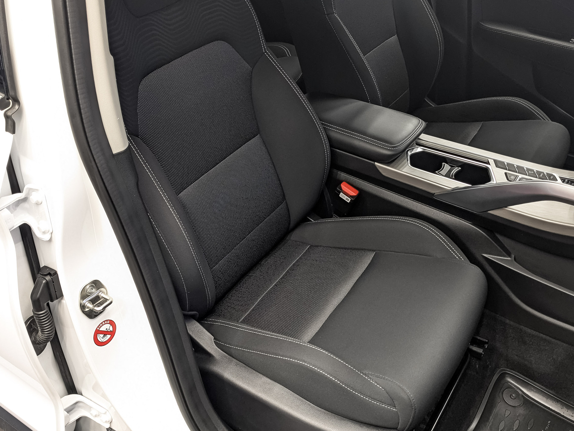 GEELY Coolray 1.50 (149 л.с), автомат, 2023, пробег 12 062 км