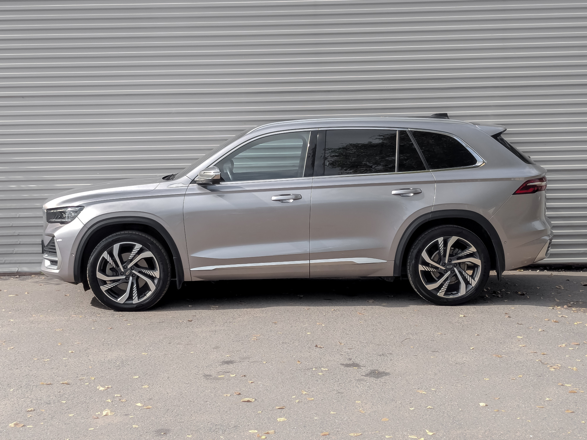 GEELY Monjaro 2.00 (238 л.с), автомат, 2024, пробег 49 296 км