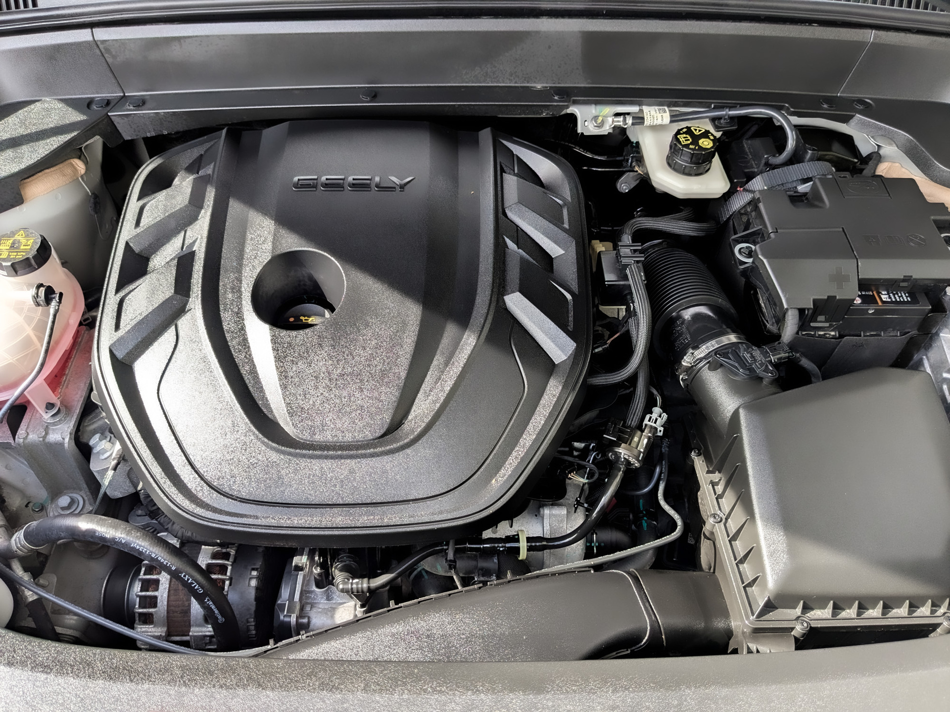 GEELY Monjaro 2.00 (238 л.с), автомат, 2024, пробег 49 296 км