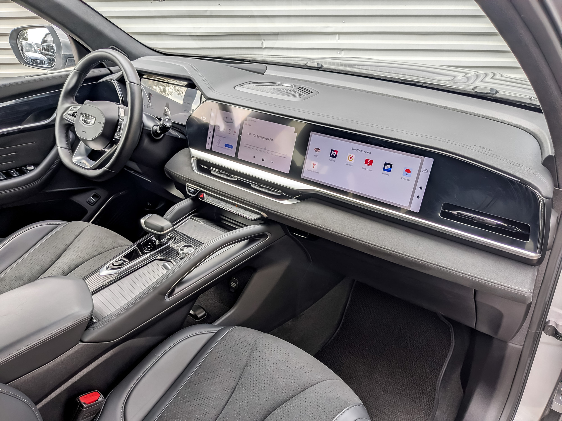 GEELY Monjaro 2.00 (238 л.с), автомат, 2024, пробег 49 296 км
