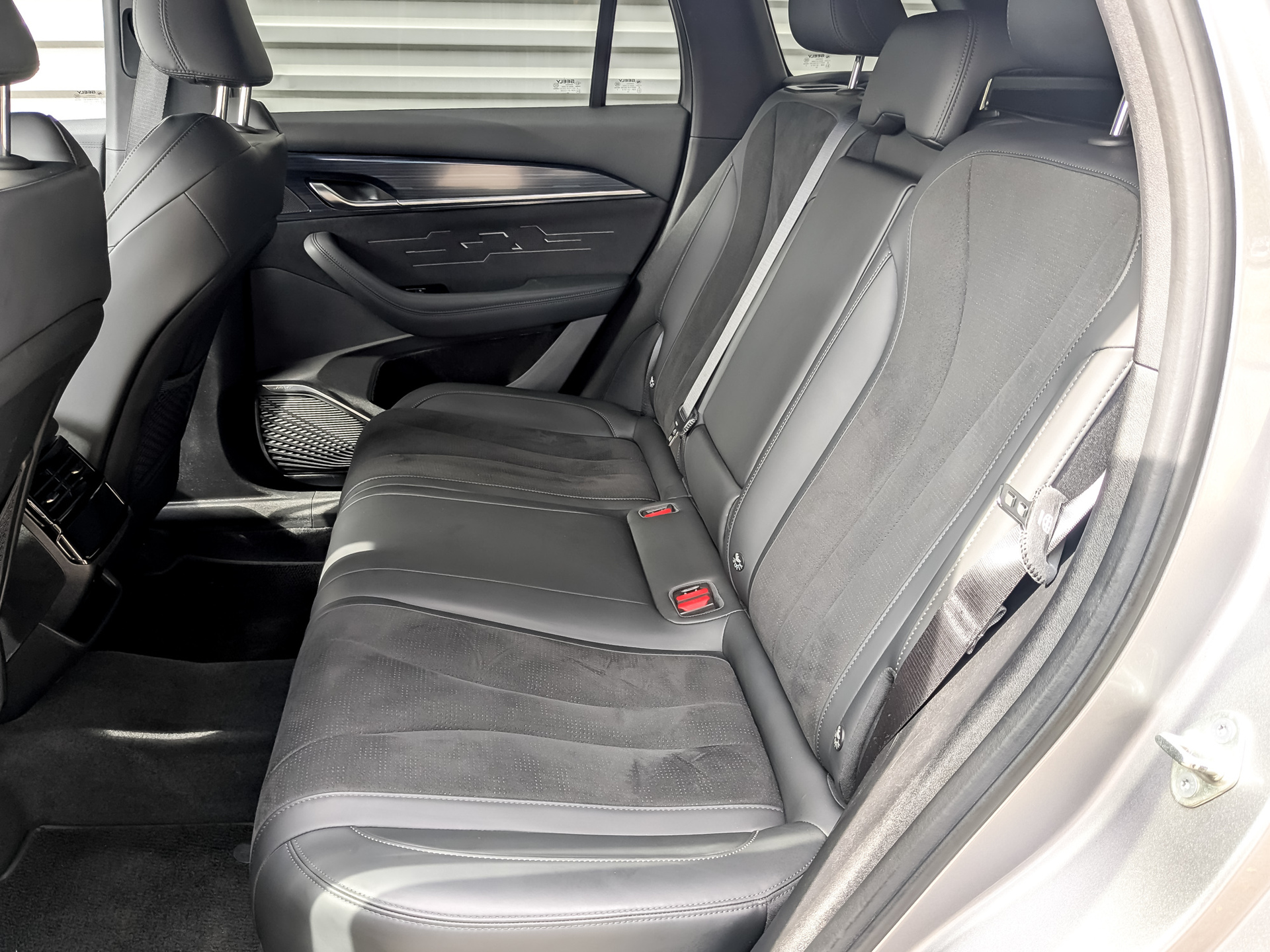 GEELY Monjaro 2.00 (238 л.с), автомат, 2024, пробег 49 296 км