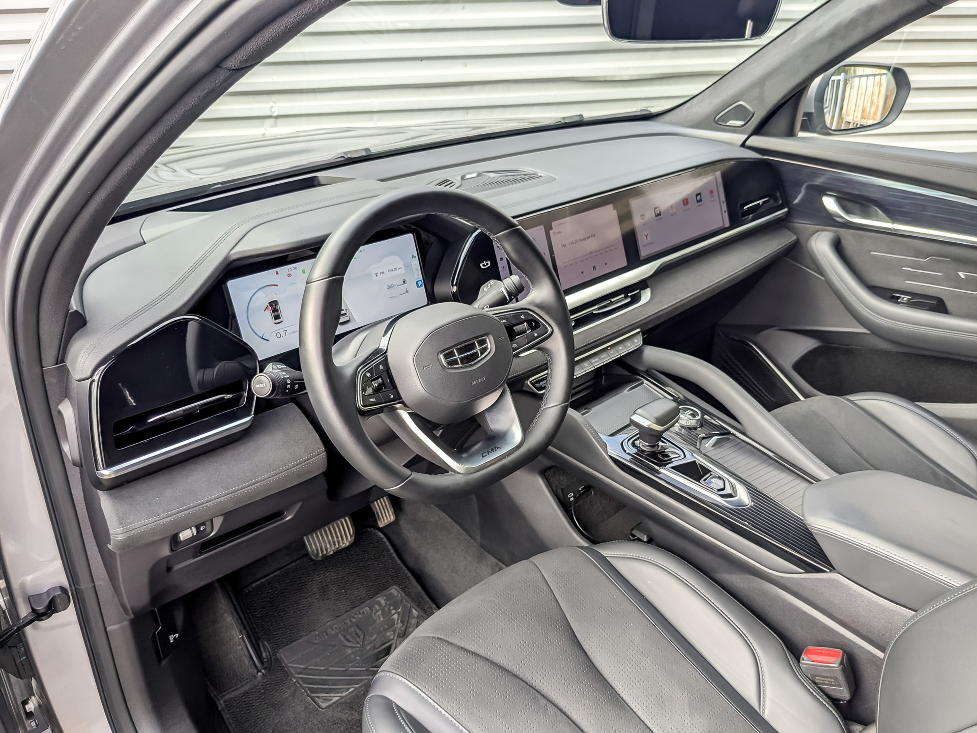 GEELY Monjaro 2.00 (238 л.с), автомат, 2024, пробег 49 296 км