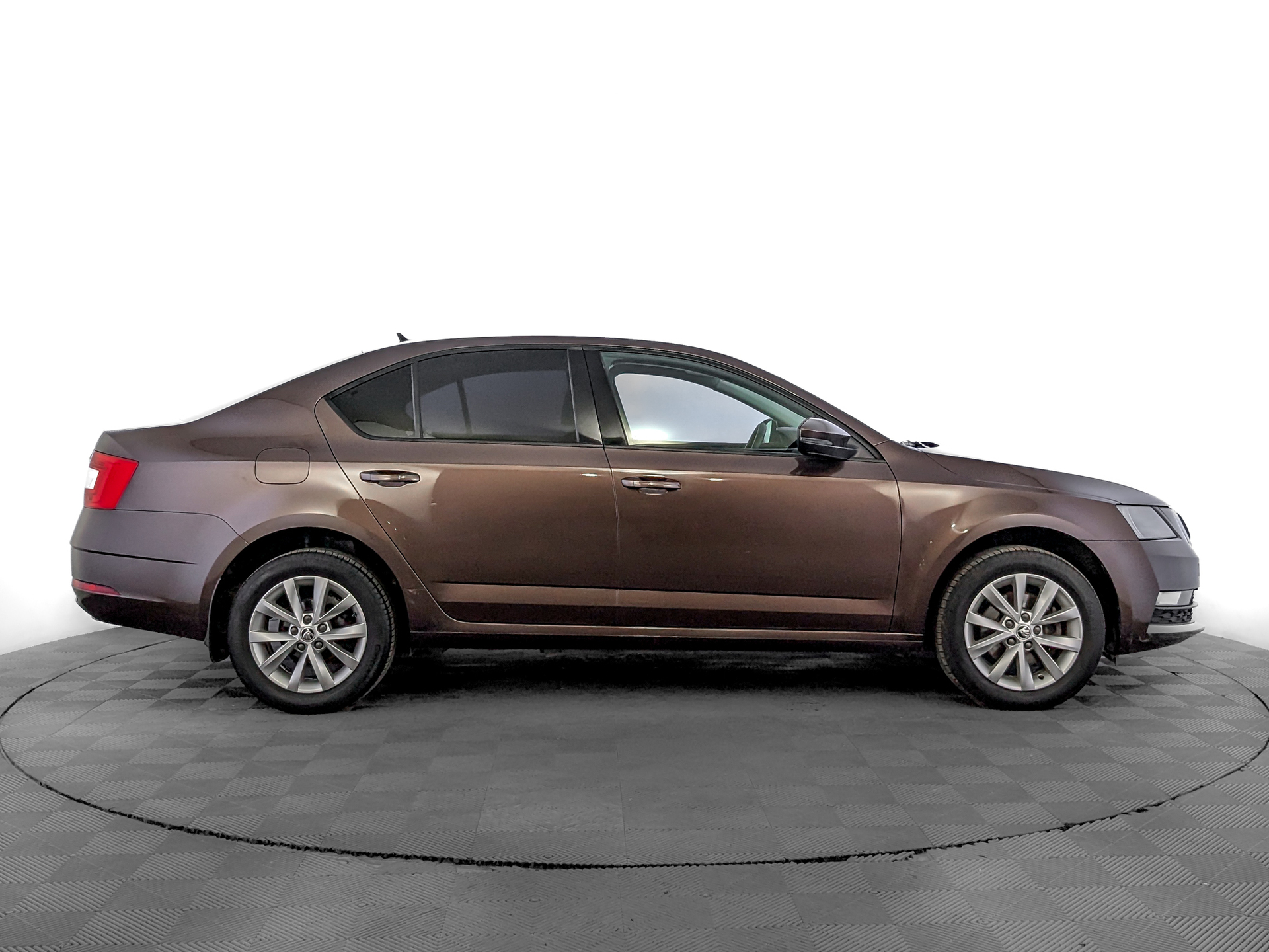 SKODA Octavia 1.60 (110 л.с), автомат, 2019, пробег 97 886 км