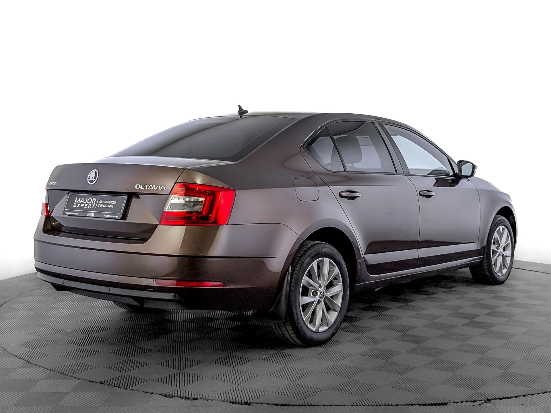 SKODA Octavia 1.60 (110 л.с), автомат, 2019, пробег 97 886 км