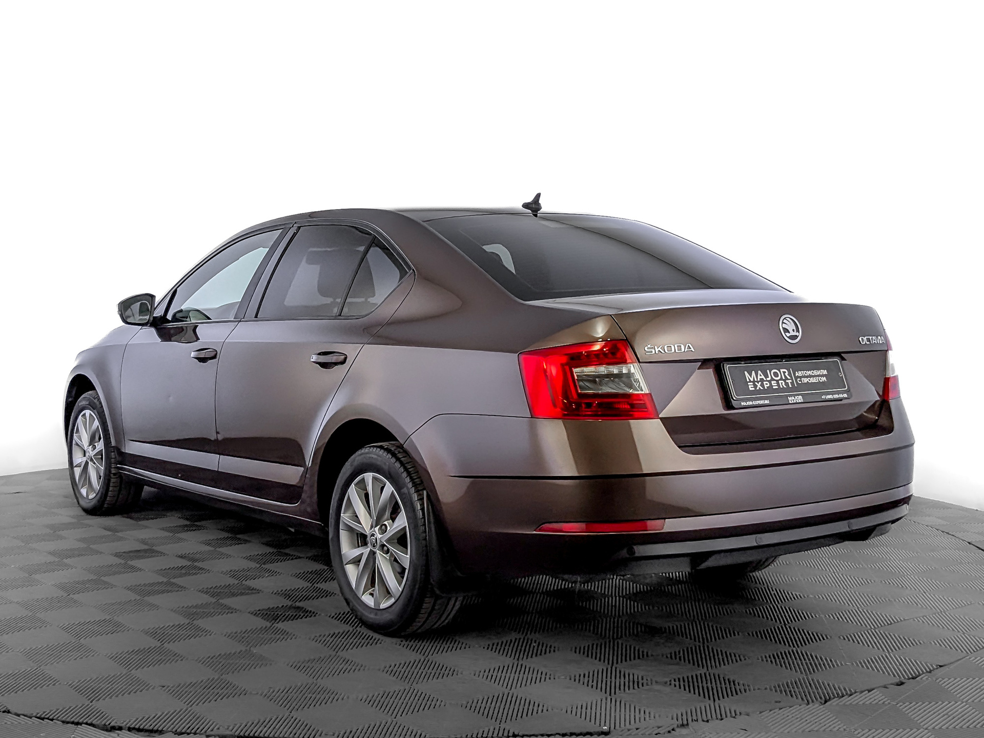 SKODA Octavia 1.60 (110 л.с), автомат, 2019, пробег 97 886 км