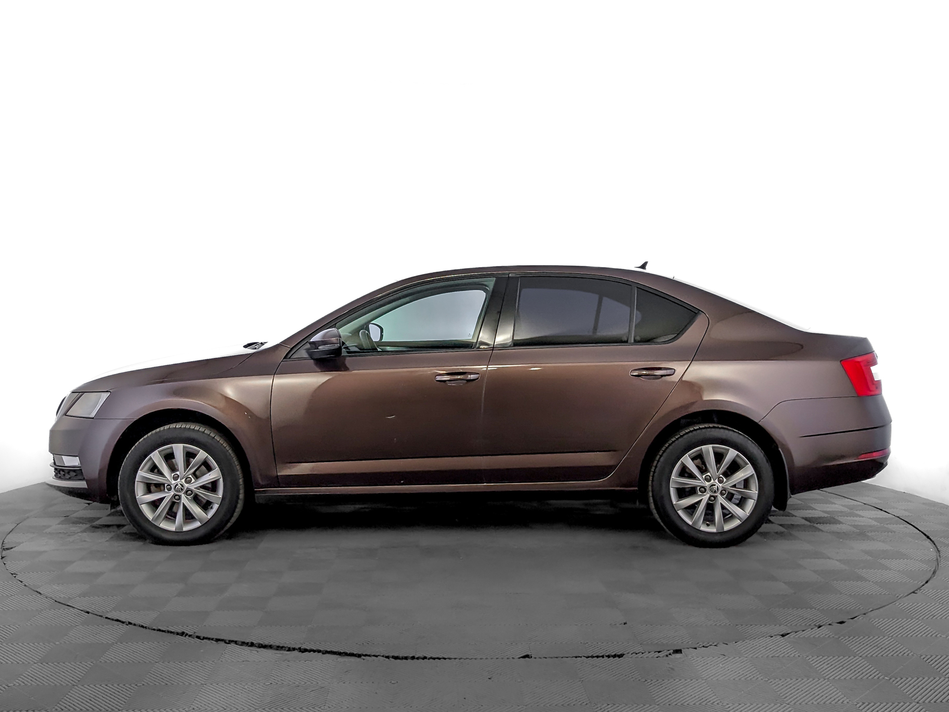SKODA Octavia 1.60 (110 л.с), автомат, 2019, пробег 97 886 км